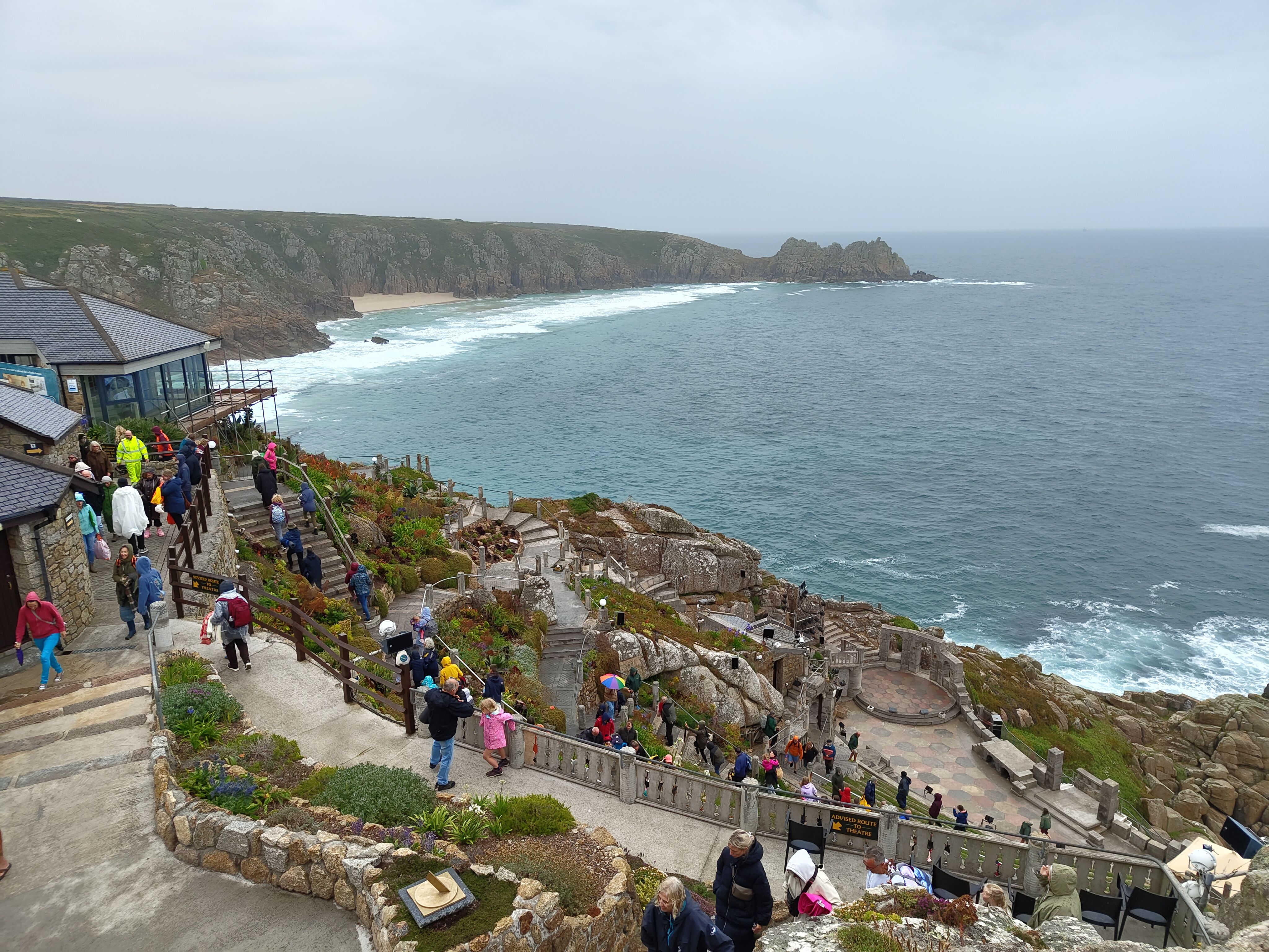 /pt/images/nothing-phone-2-minack-theatre.jpg