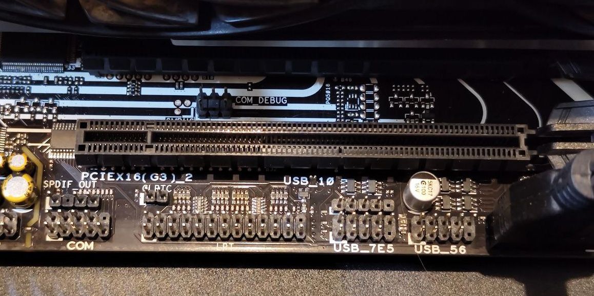 /pt/images/pcie-slot-on-a-motherboard-1.jpg