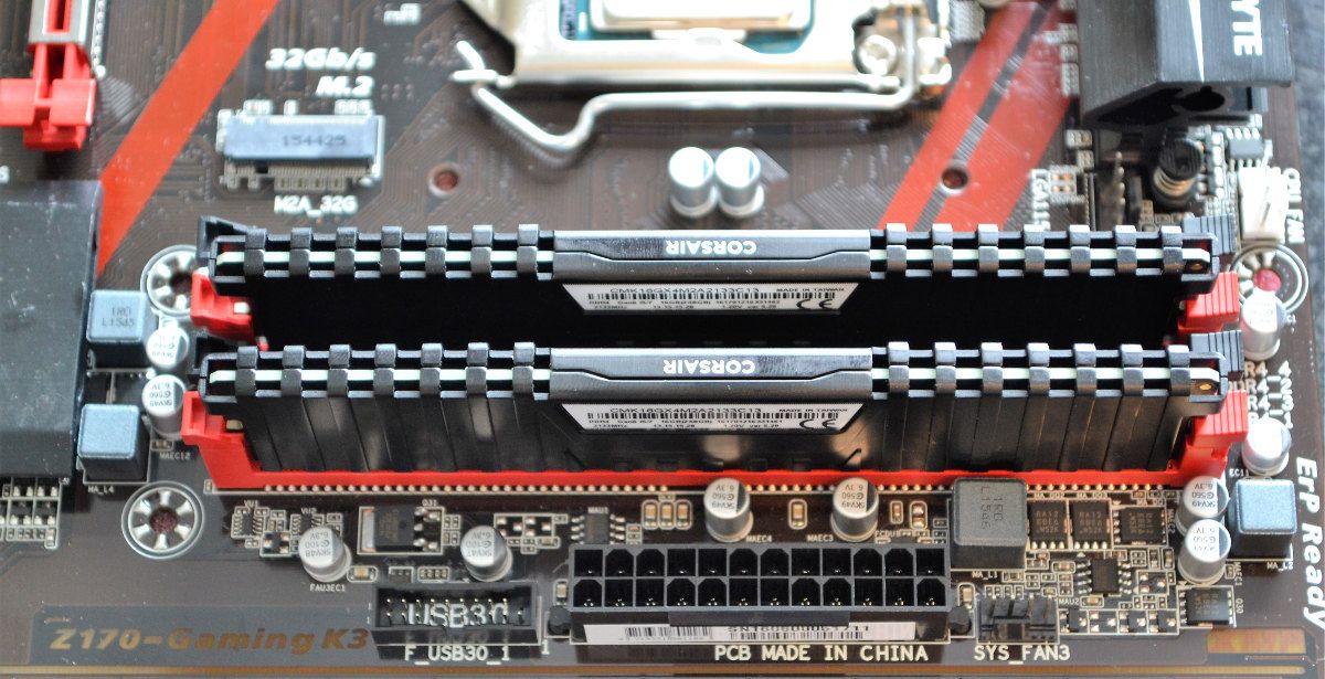 /pt/images/ram-sockets.jpg