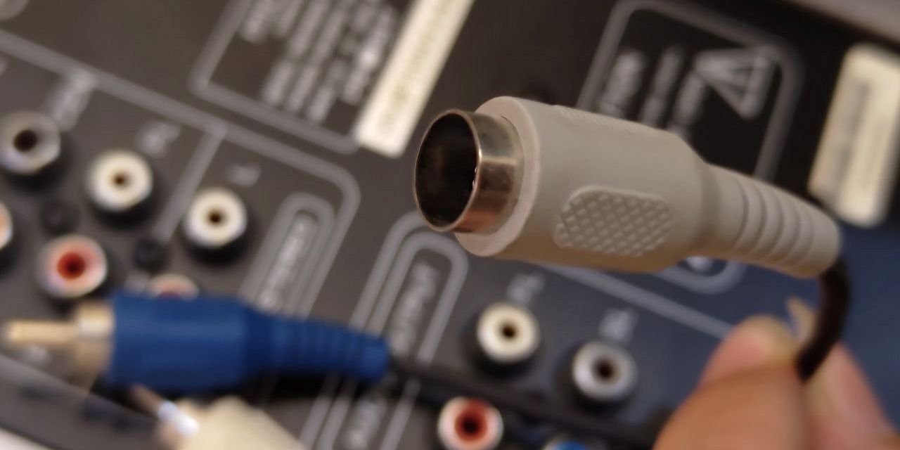 /pt/images/rca-connector-with-a-broken-pin.jpg