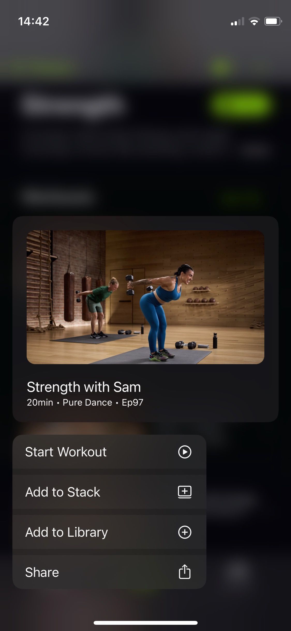 /pt/images/screenshot-of-apple-fitness-long-press-menu-add-to-stack-option.jpeg