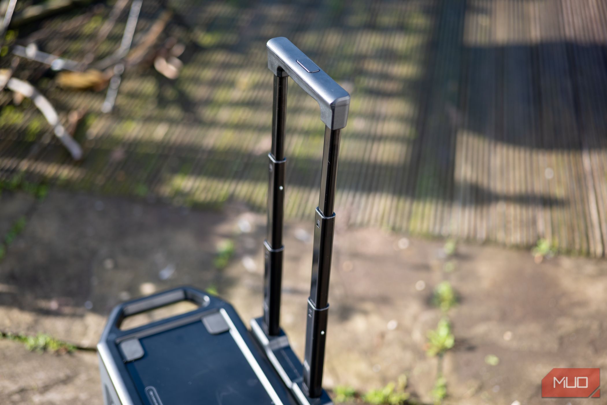/pt/images/ugreen-powerroam-gs2200-extendable-handle.jpg