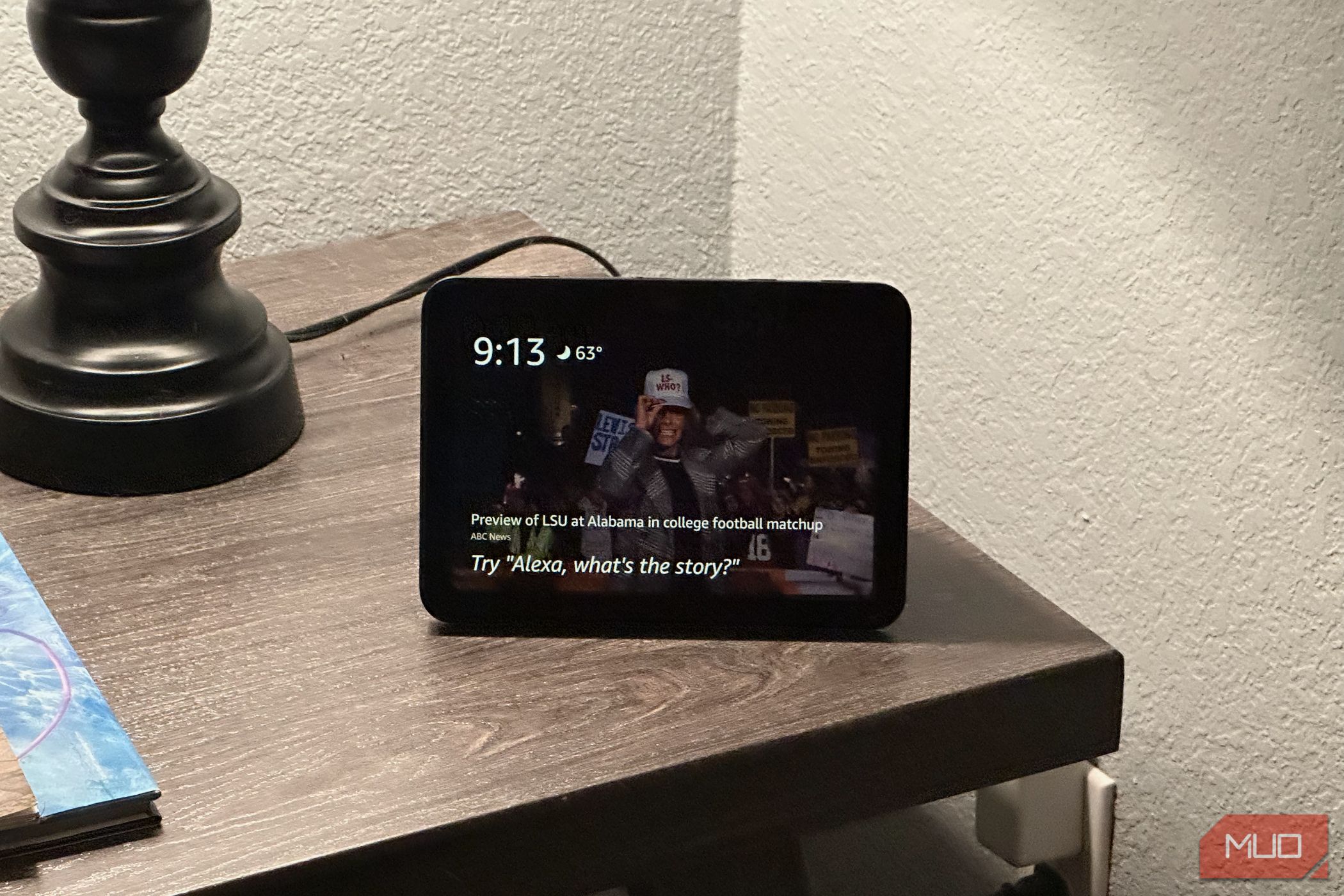 /sv/images/amazon-echo-show-8-adpative-content-far.jpg