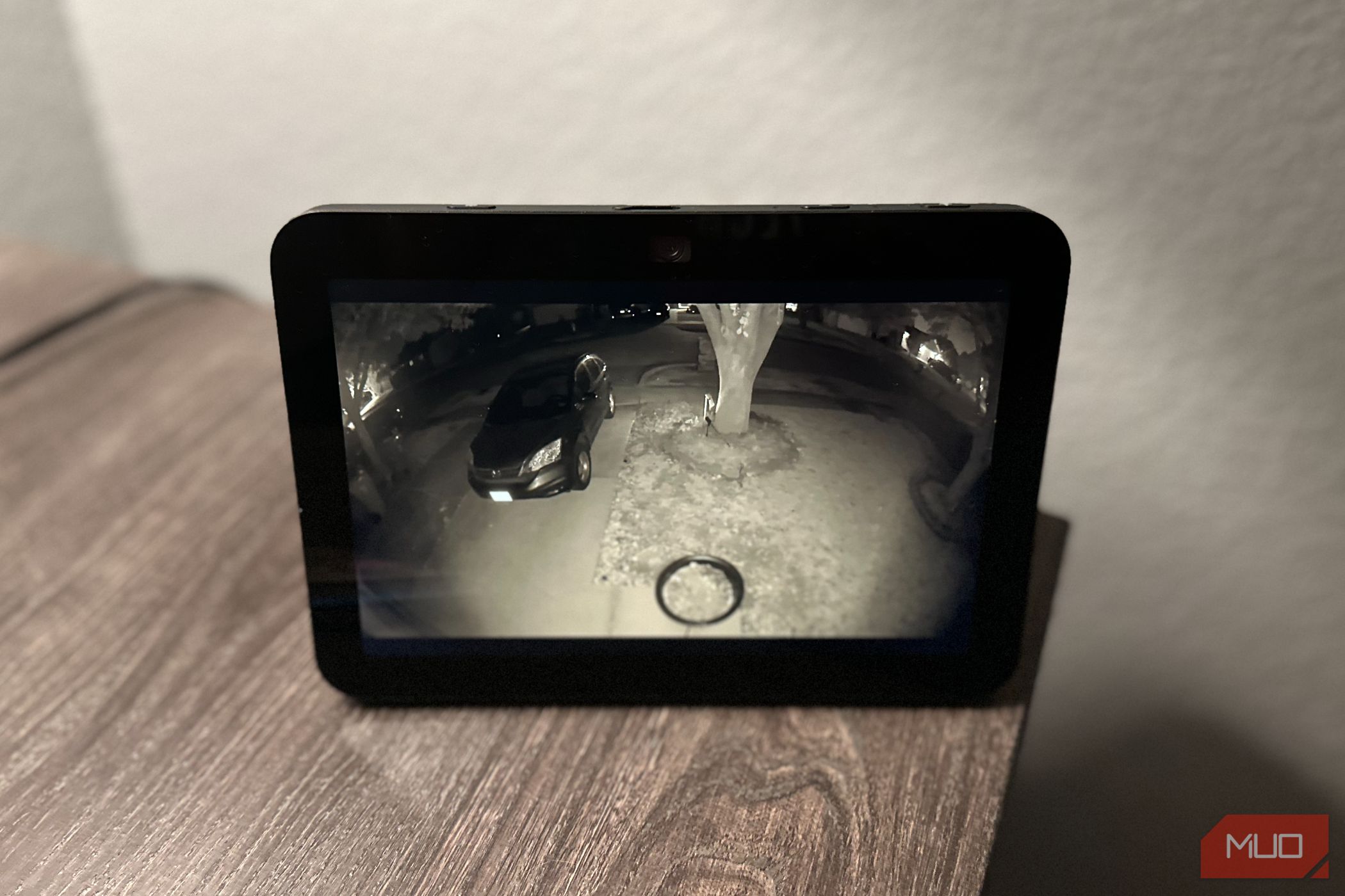 /sv/images/amazone-echo-show-8-security-camera-2.jpg