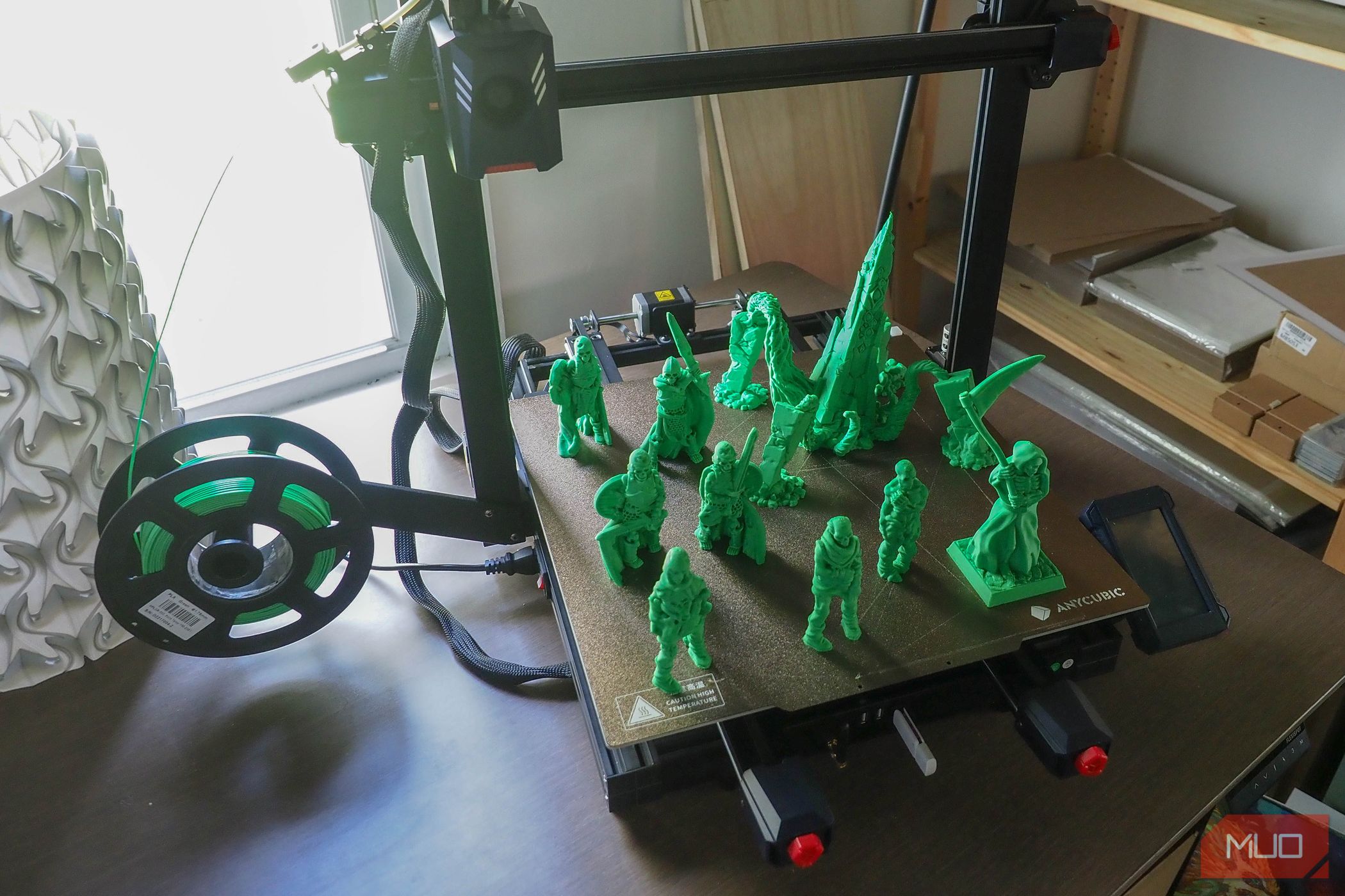 /sv/images/anycubickobra2max_finishedminiarmy.jpg