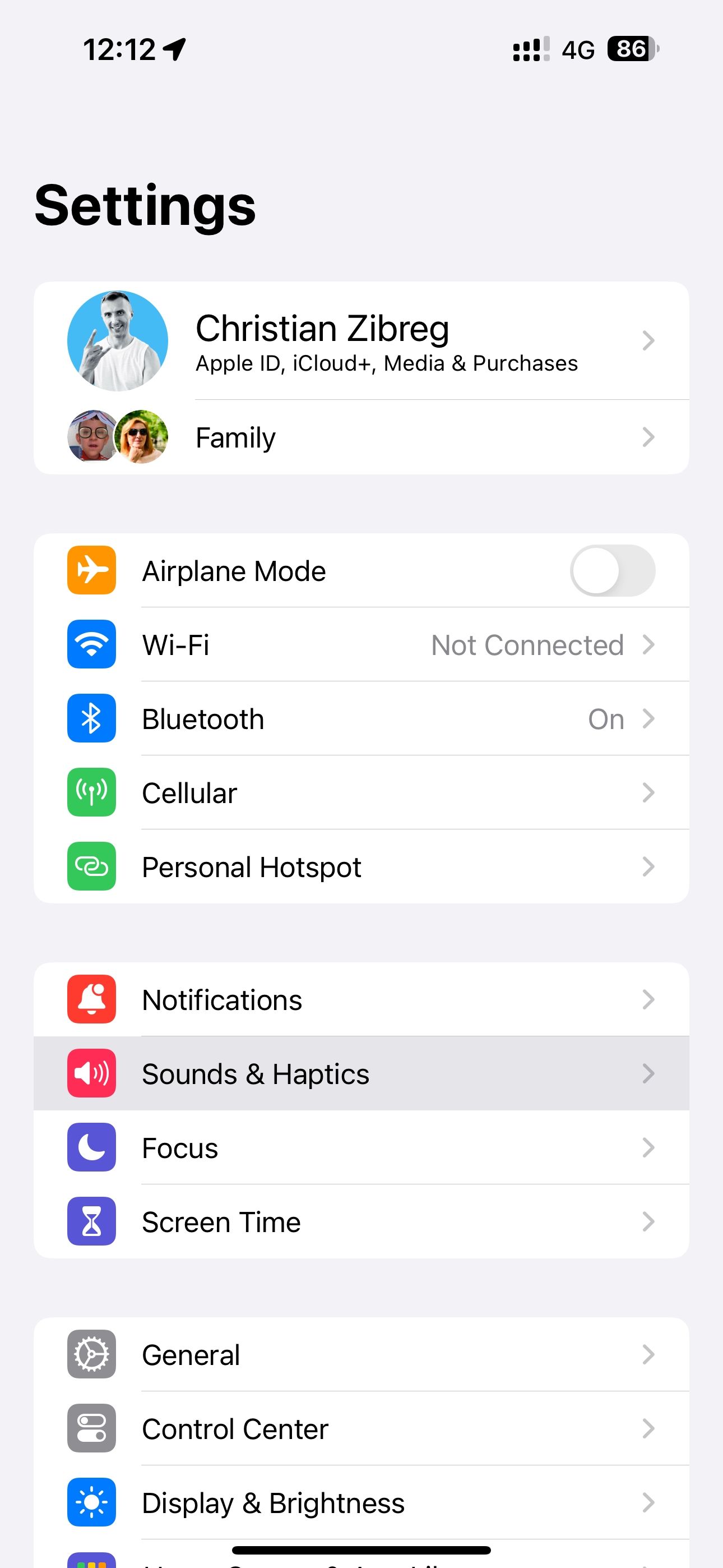 /sv/images/apple-ios-17-settings-app-sounds-and-haptics-highlighted.jpg
