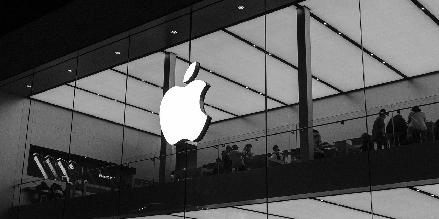 /sv/images/apple-logo-on-an-apple-store-facade.jpg