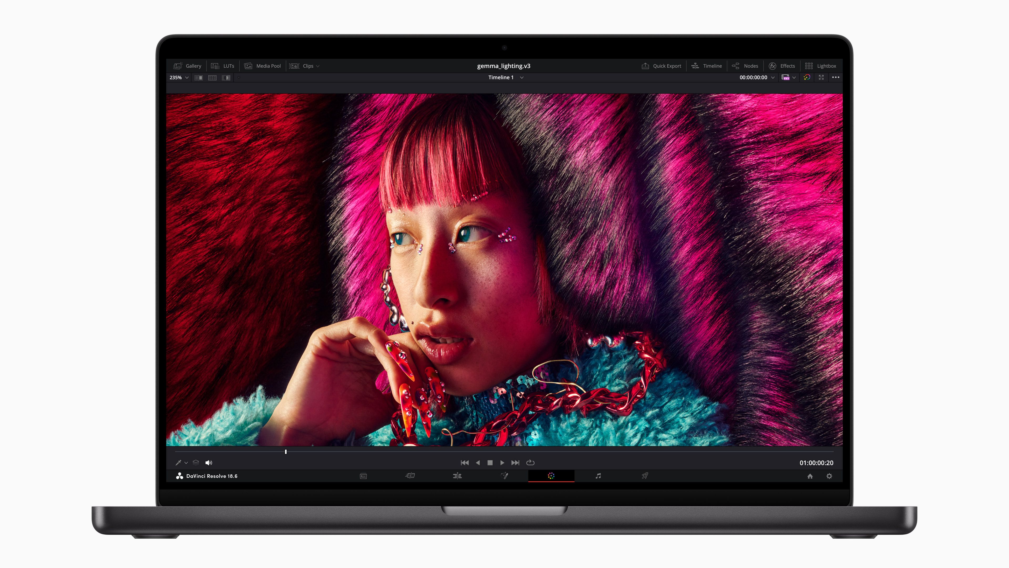 /sv/images/apple-macbook-pro-liquid-retina-display-davinci-resolve-231030.jpg