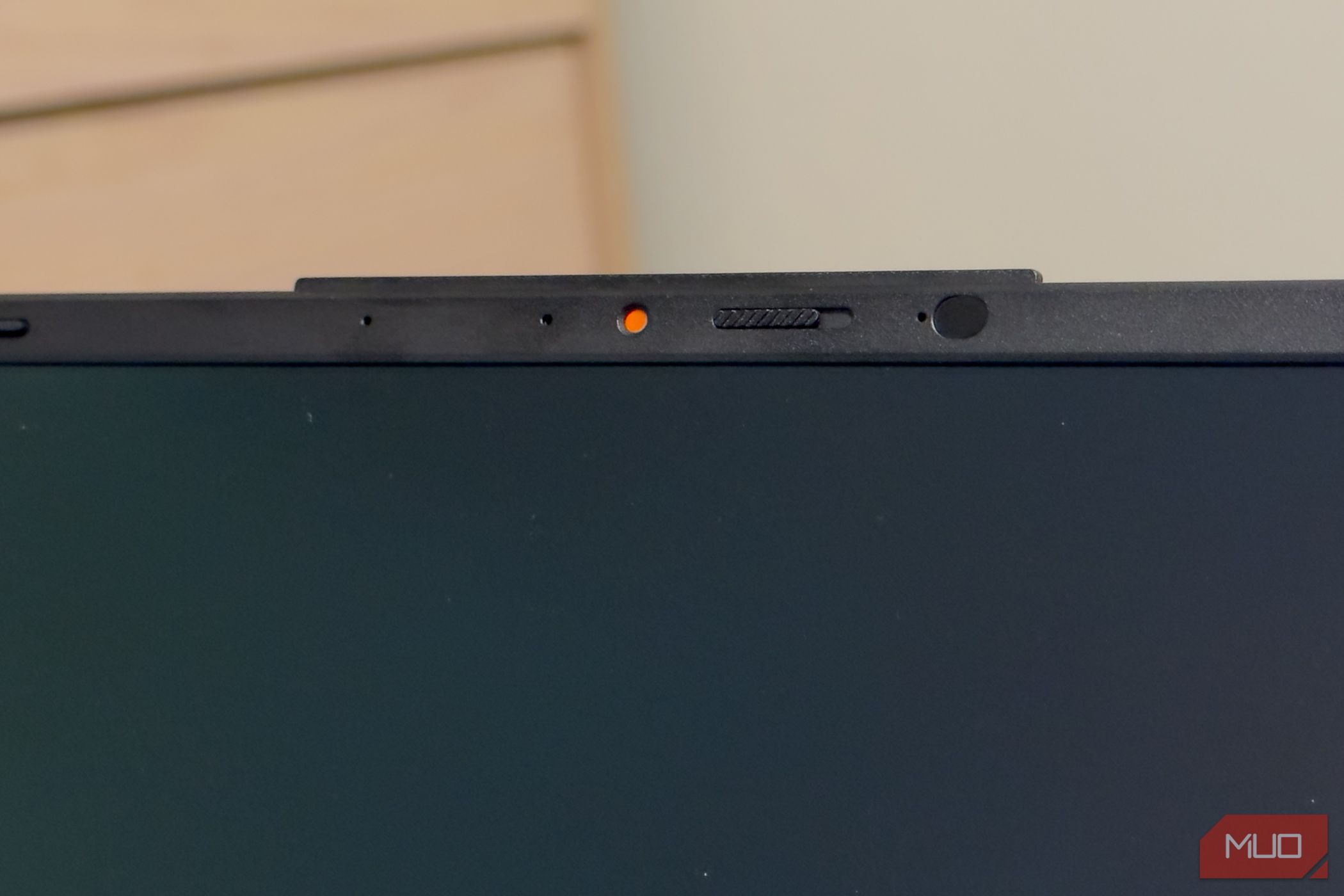 /sv/images/asus-vivobook-s-15-oled-webcam-cover.jpg