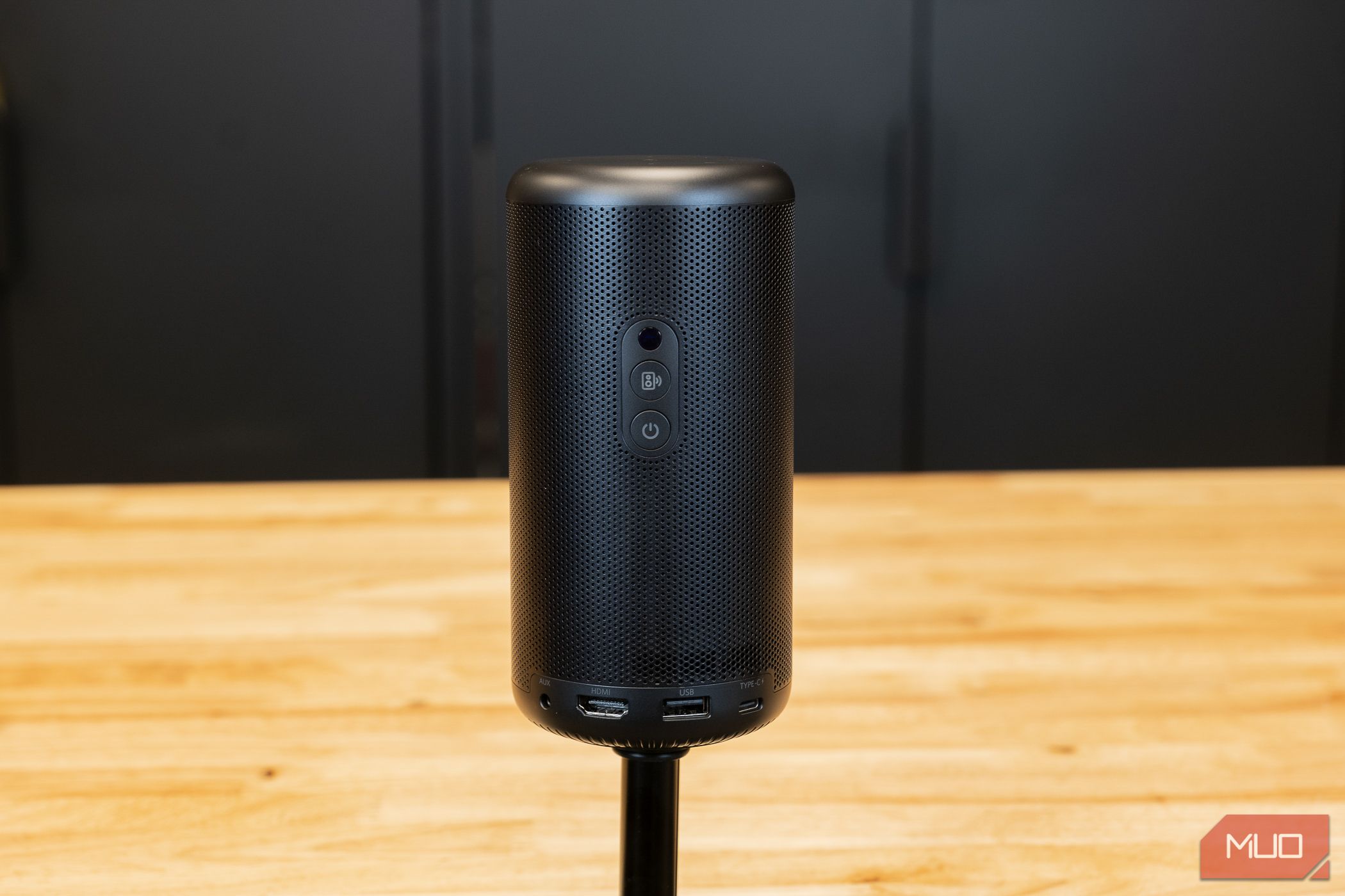/sv/images/back-of-the-nebula-capsule-3-projector-showing-power-button-and-available-portsjpg_53511372935_o.jpg