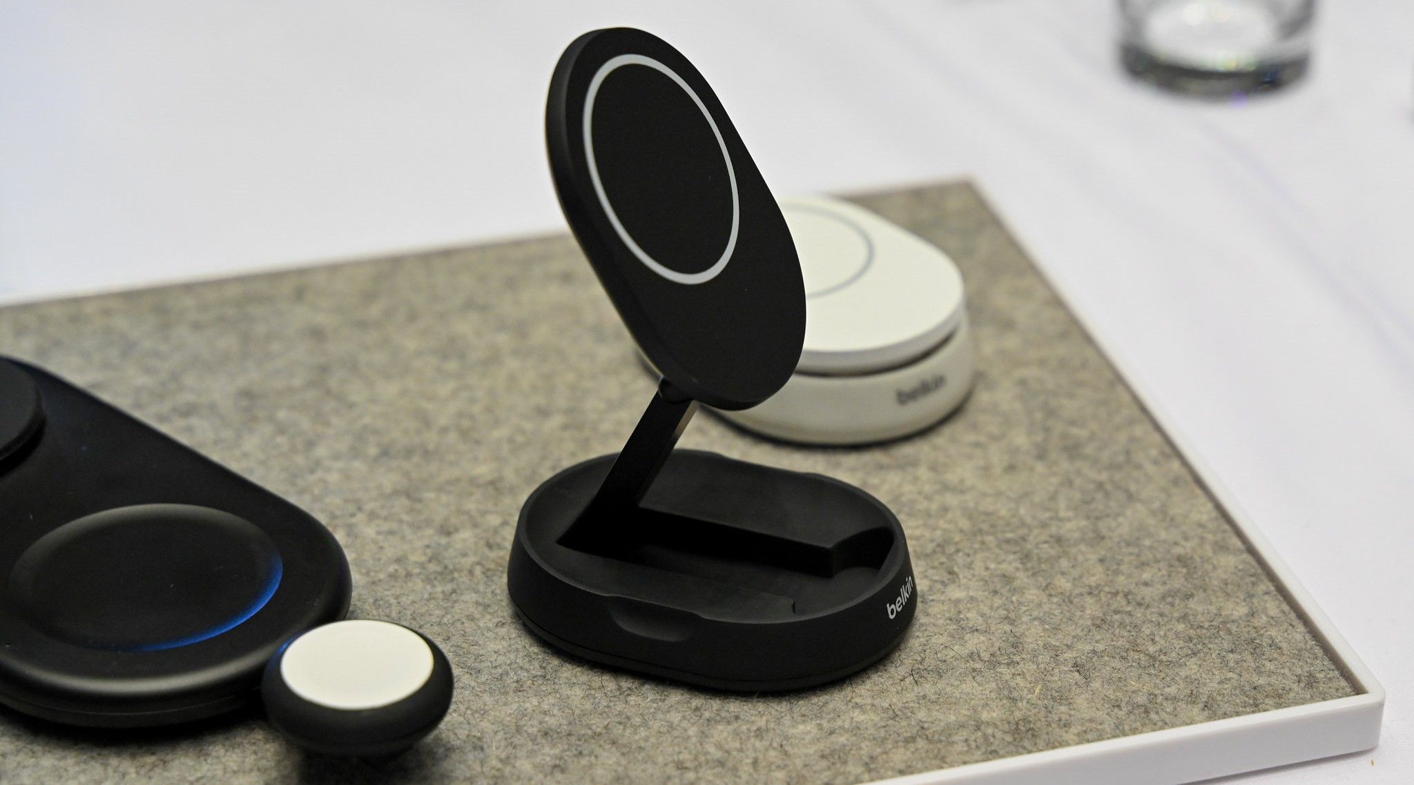 /sv/images/belkin-wireless-charger.jpg