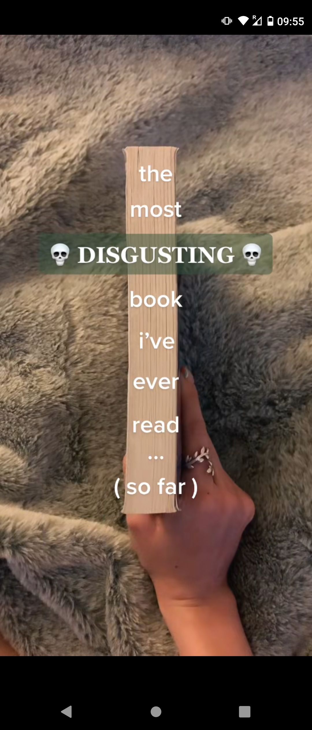 /sv/images/booktok-post-about-hated-book.jpg