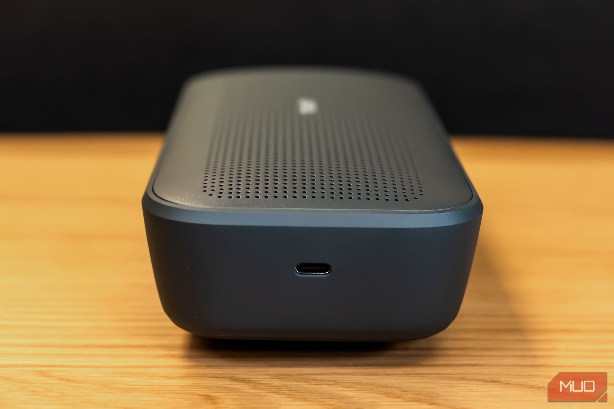 /sv/images/charging-port-on-the-tribit-stormbox-flow-box-1.jpg