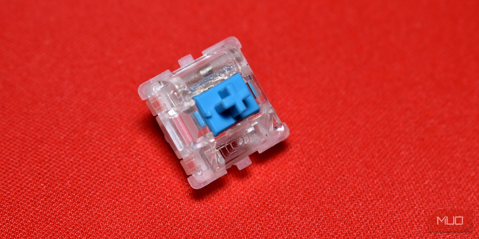 /sv/images/cherry-mx-blue-switch-up-close.jpg