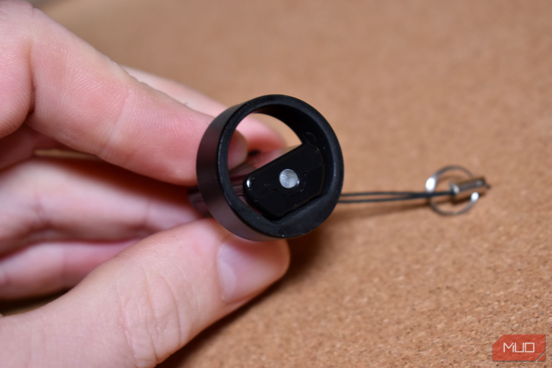 /sv/images/circular-ring-slim-connected-to-usb-c-charger.jpg