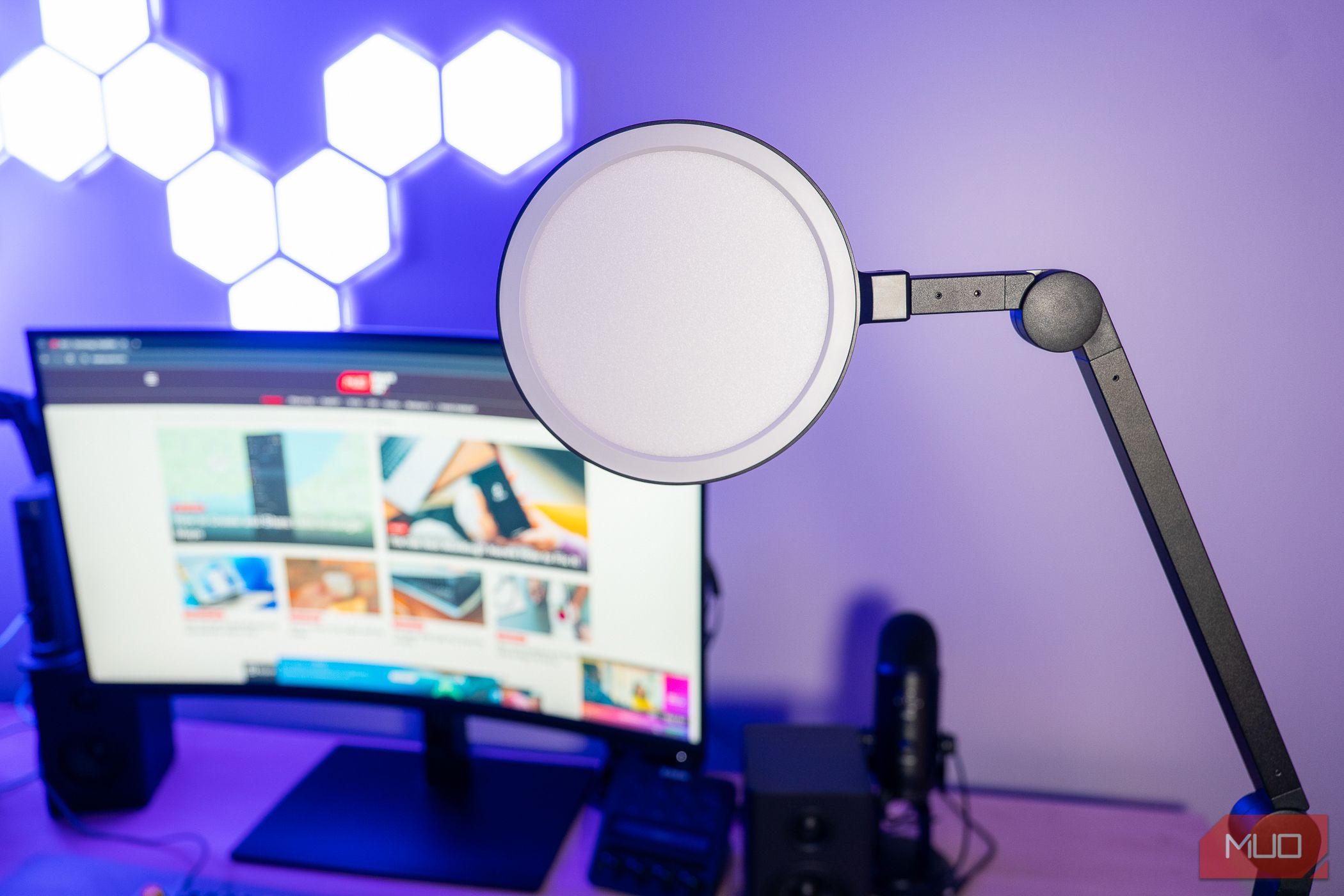 /sv/images/close-up-of-the-lume-cube-edge-light-2-showing-the-diffusionjpg_53531153710_o-1.jpg