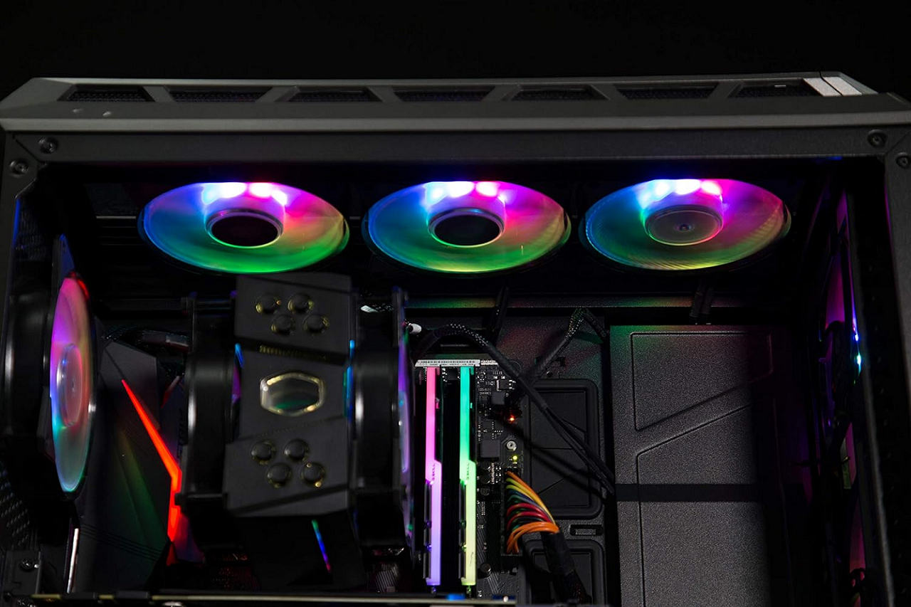 /sv/images/cooler-master-masterfan-mf120r-pc-fans-in-a-black-case.png