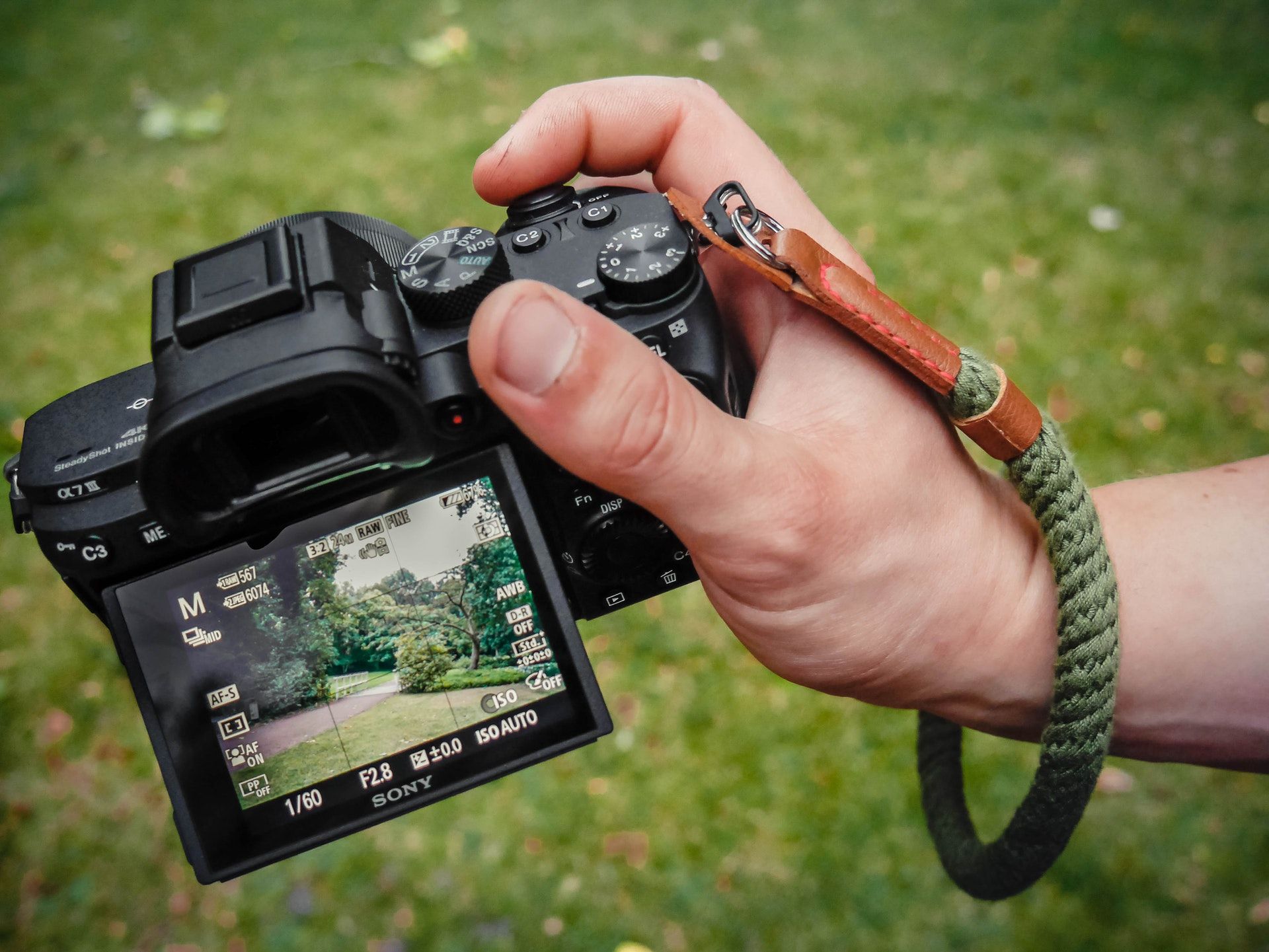 /sv/images/digital-cameras-vs-camcorders.jpg