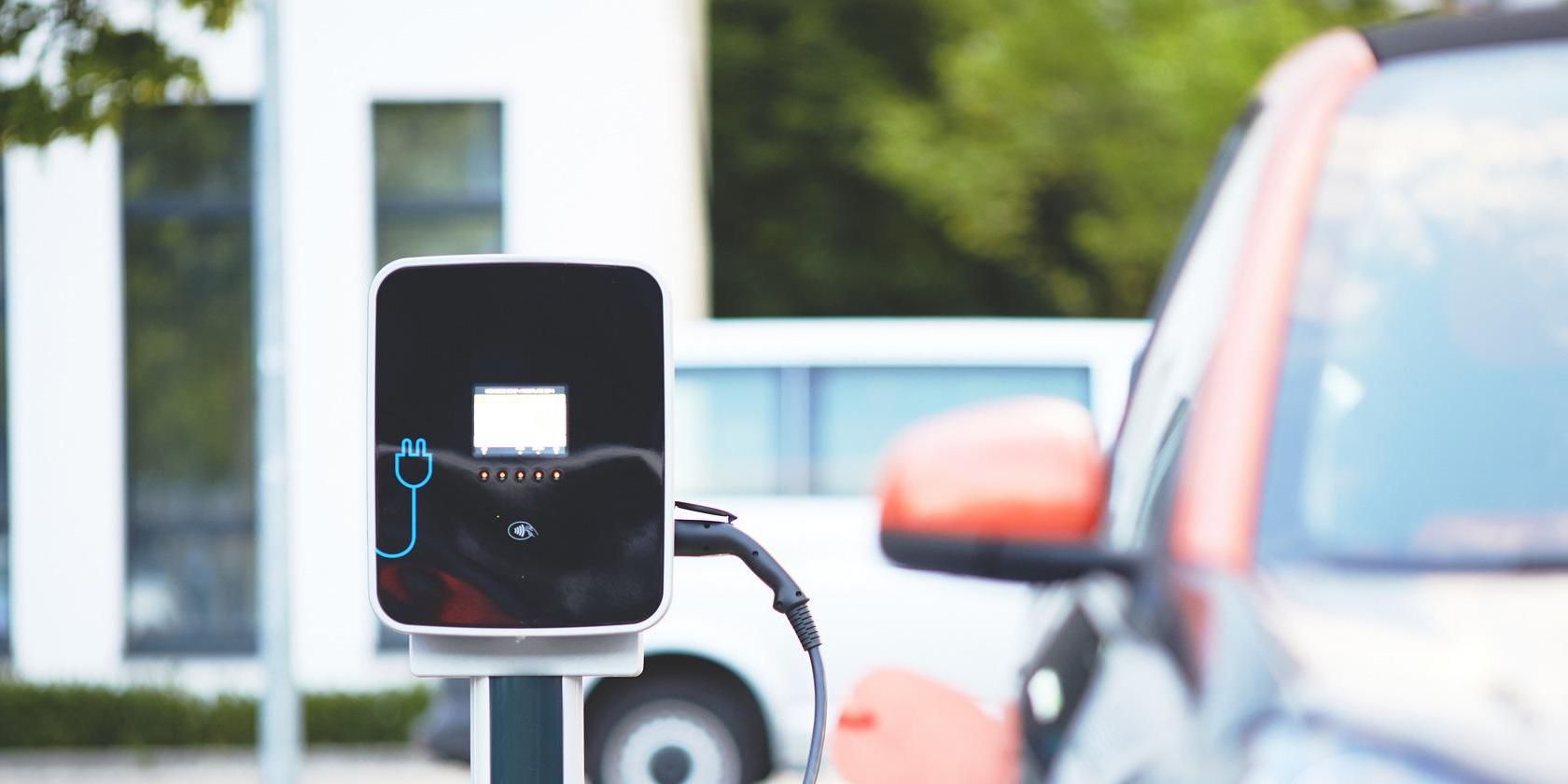/sv/images/electric-vehicle-charging-station.jpg
