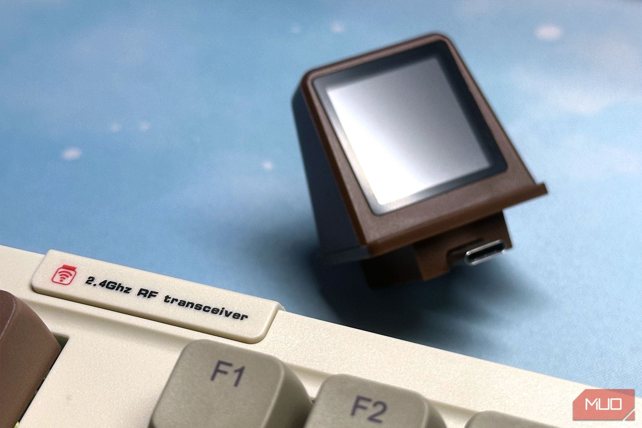 /sv/images/epomaker-rt100-screen-with-attachment-point.jpg