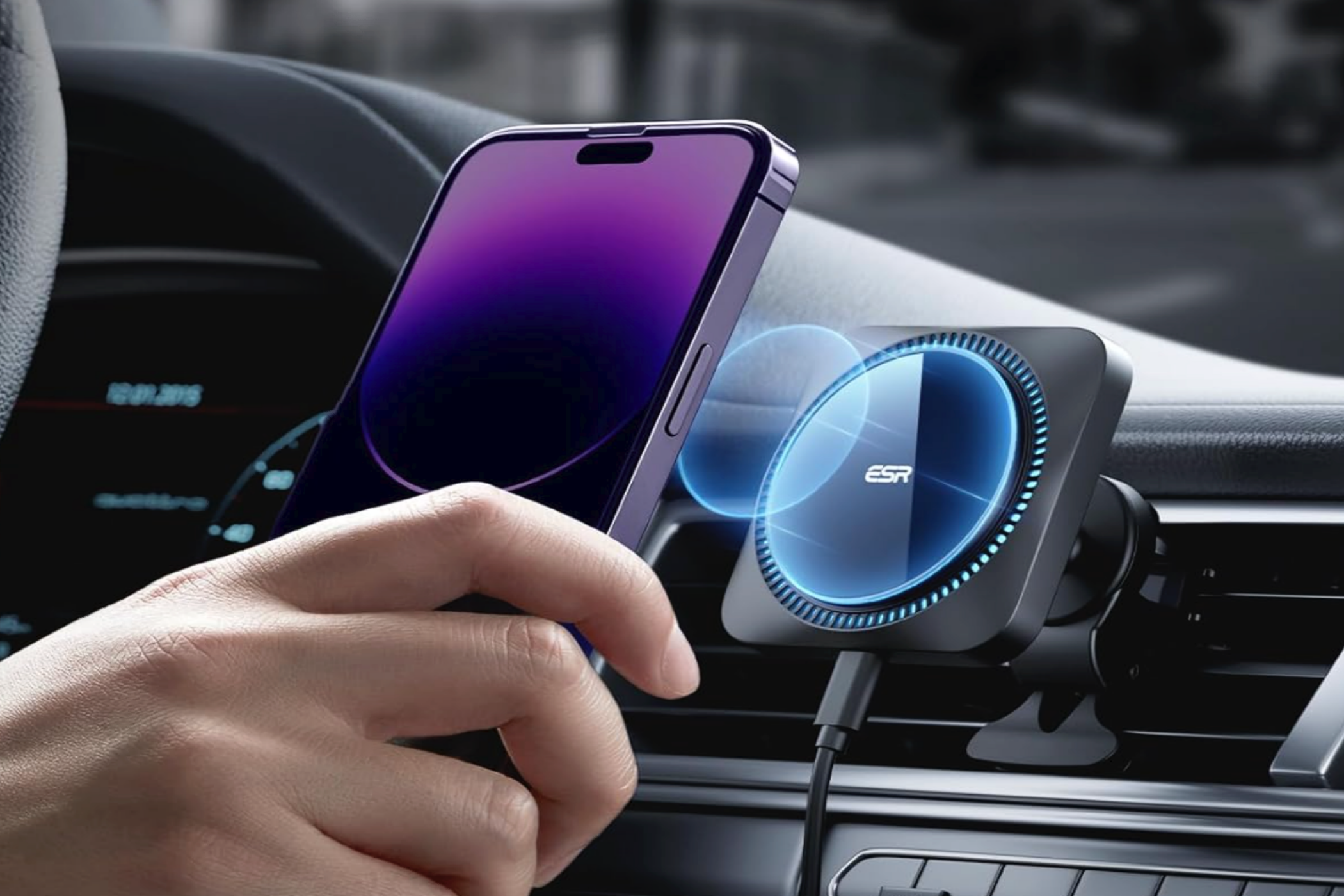 /sv/images/esr-for-magsafe-car-mount-charger-with-cryoboost-1.png