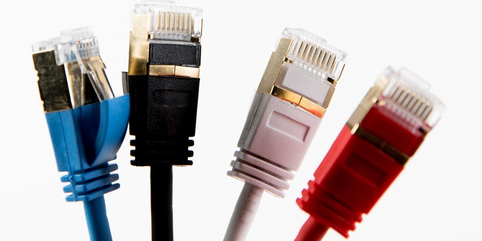 /sv/images/ethernet_cables_symbolising_multiple_nic_ports_on_linux.jpg