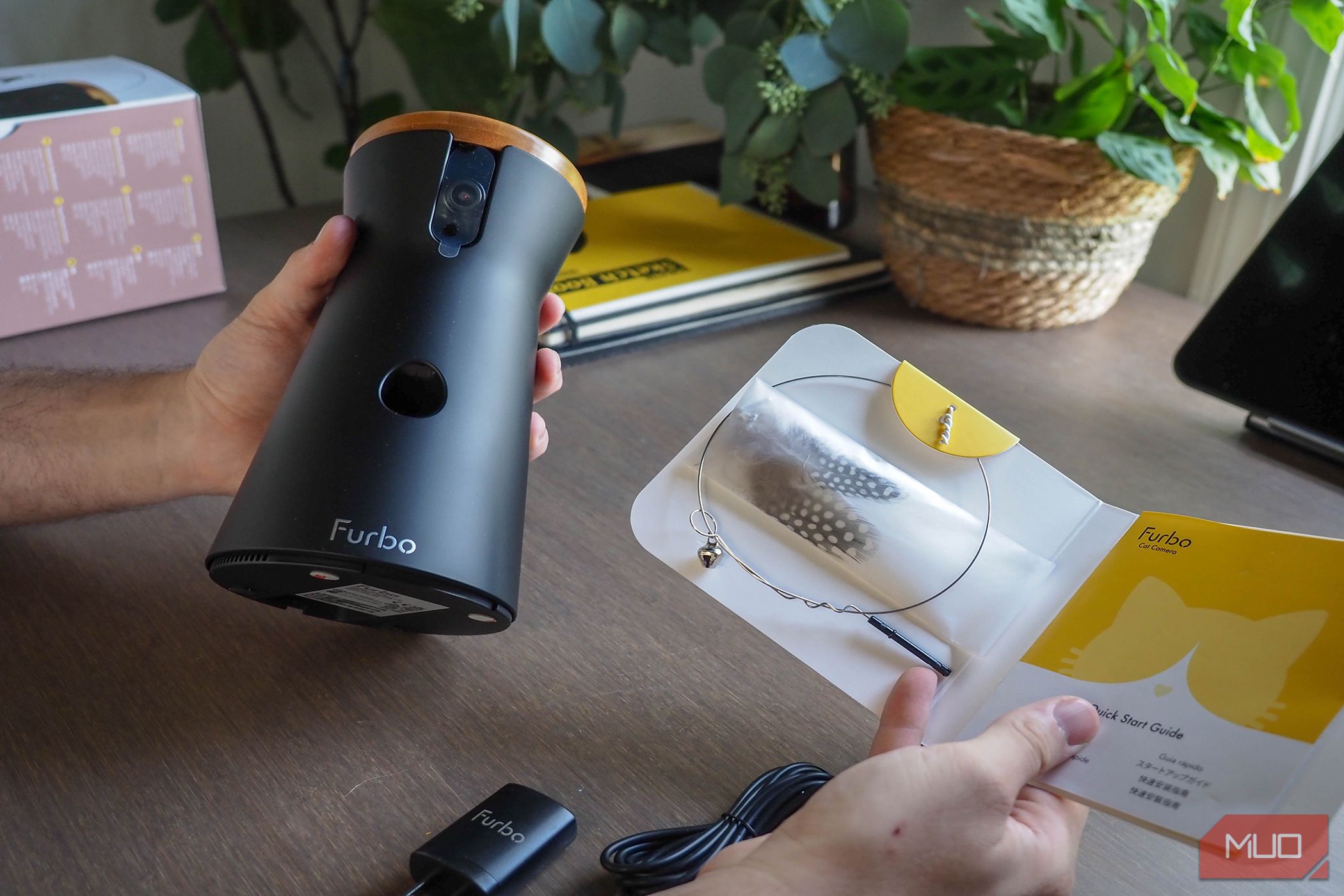 /sv/images/furbo360catcamera_unboxed.jpg