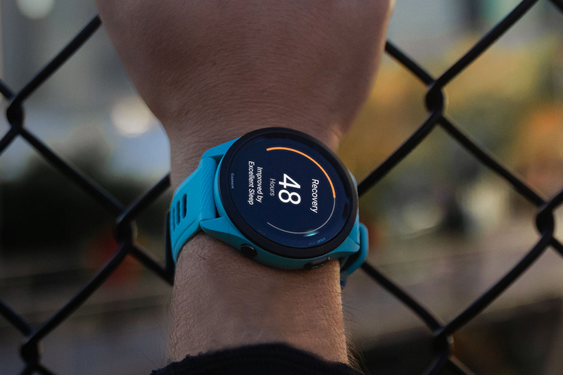 /sv/images/garmin-forerunner-265-running-smartwatch-1.png