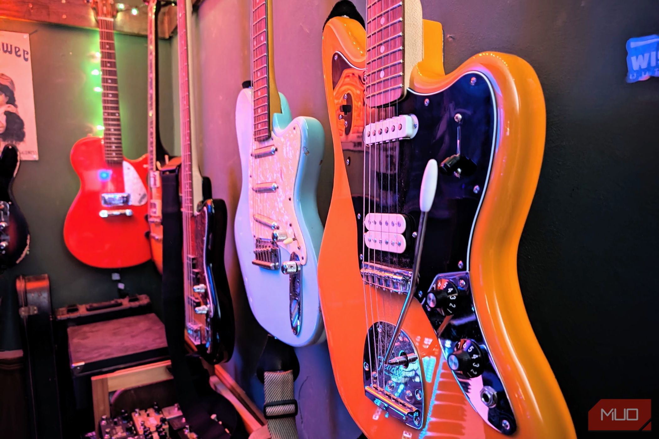 /sv/images/google-pixel-8-review-camera-sample-guitar-1.jpg