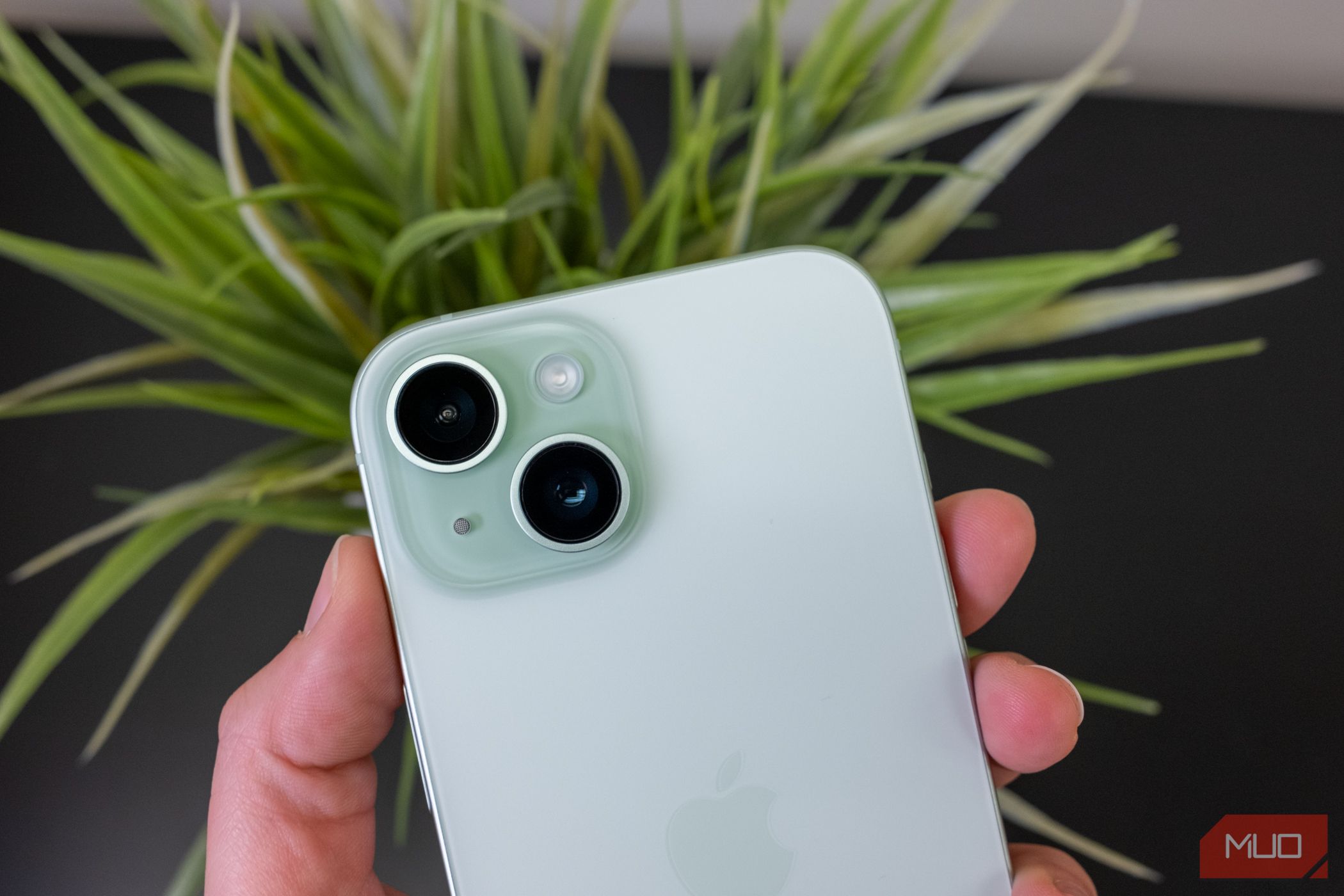 /sv/images/green-iphone-15-camerajpg_53212445432_o.jpg