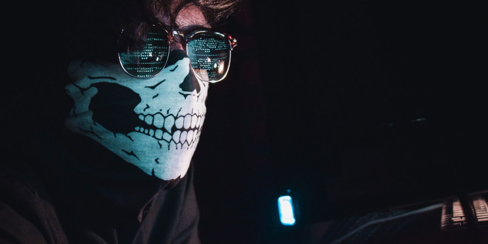 /sv/images/hacker-mask-skull.jpg