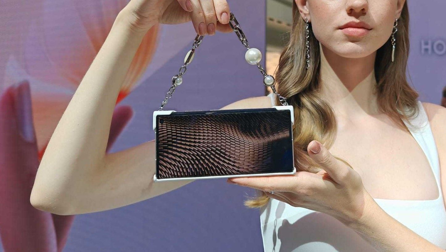 /sv/images/honor-v-purse2.jpg