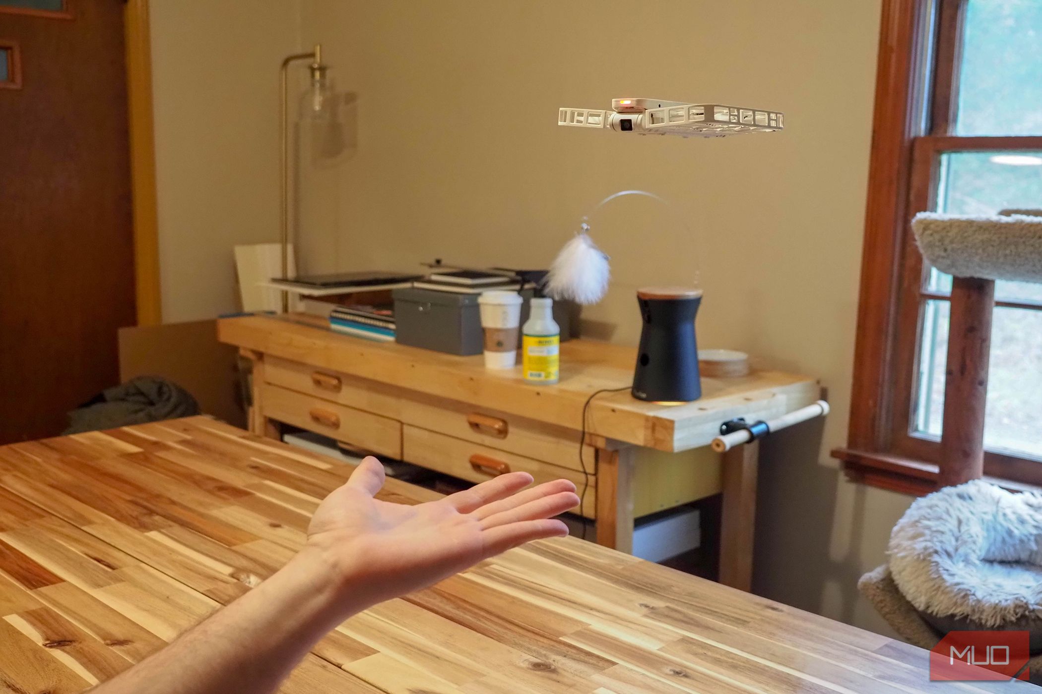 /sv/images/hoverairx1_indoorrelease.jpg