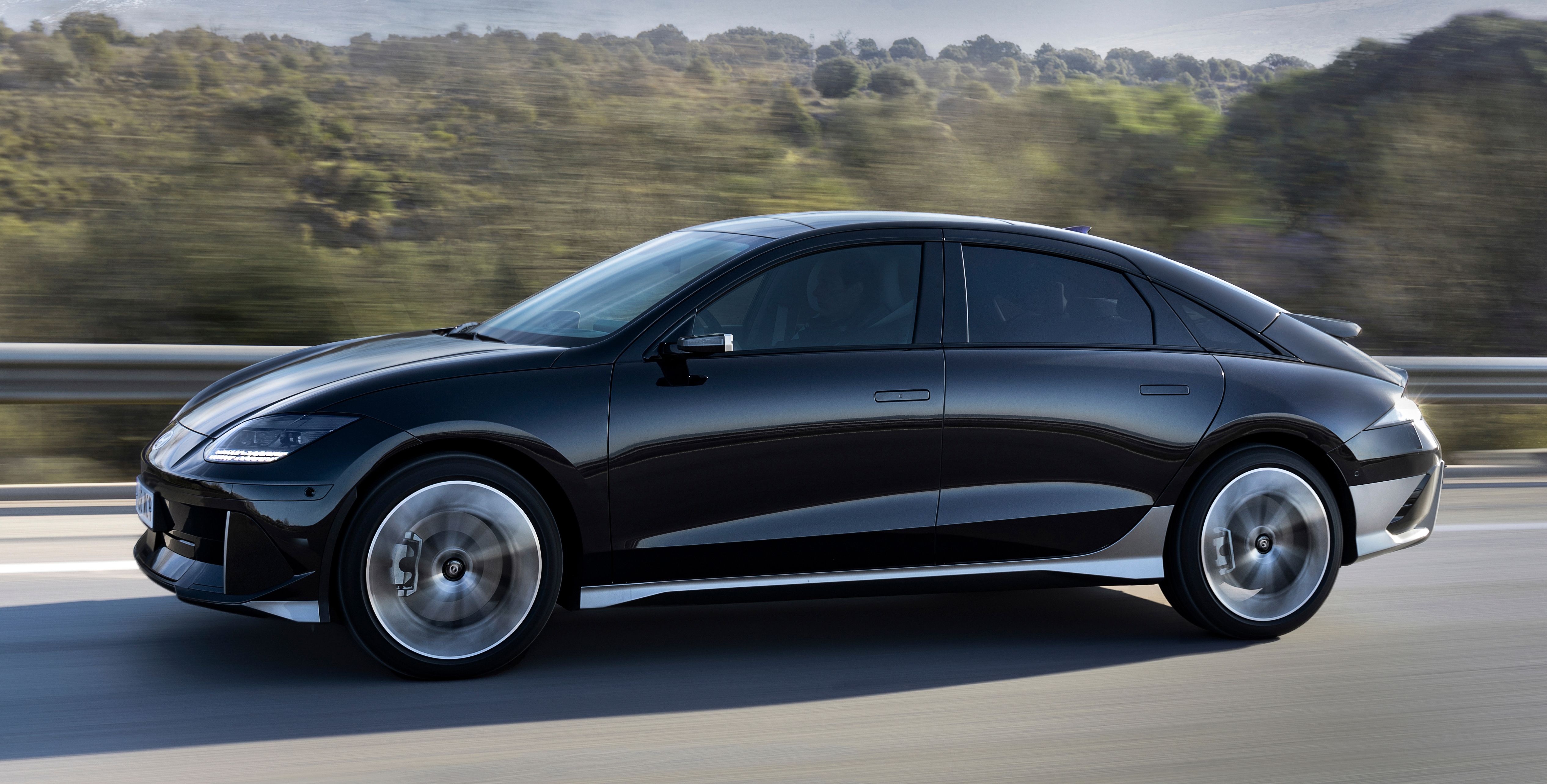 /sv/images/hyundai-ioniq-6-driving-experience-0323-exterior-24-1.jpg