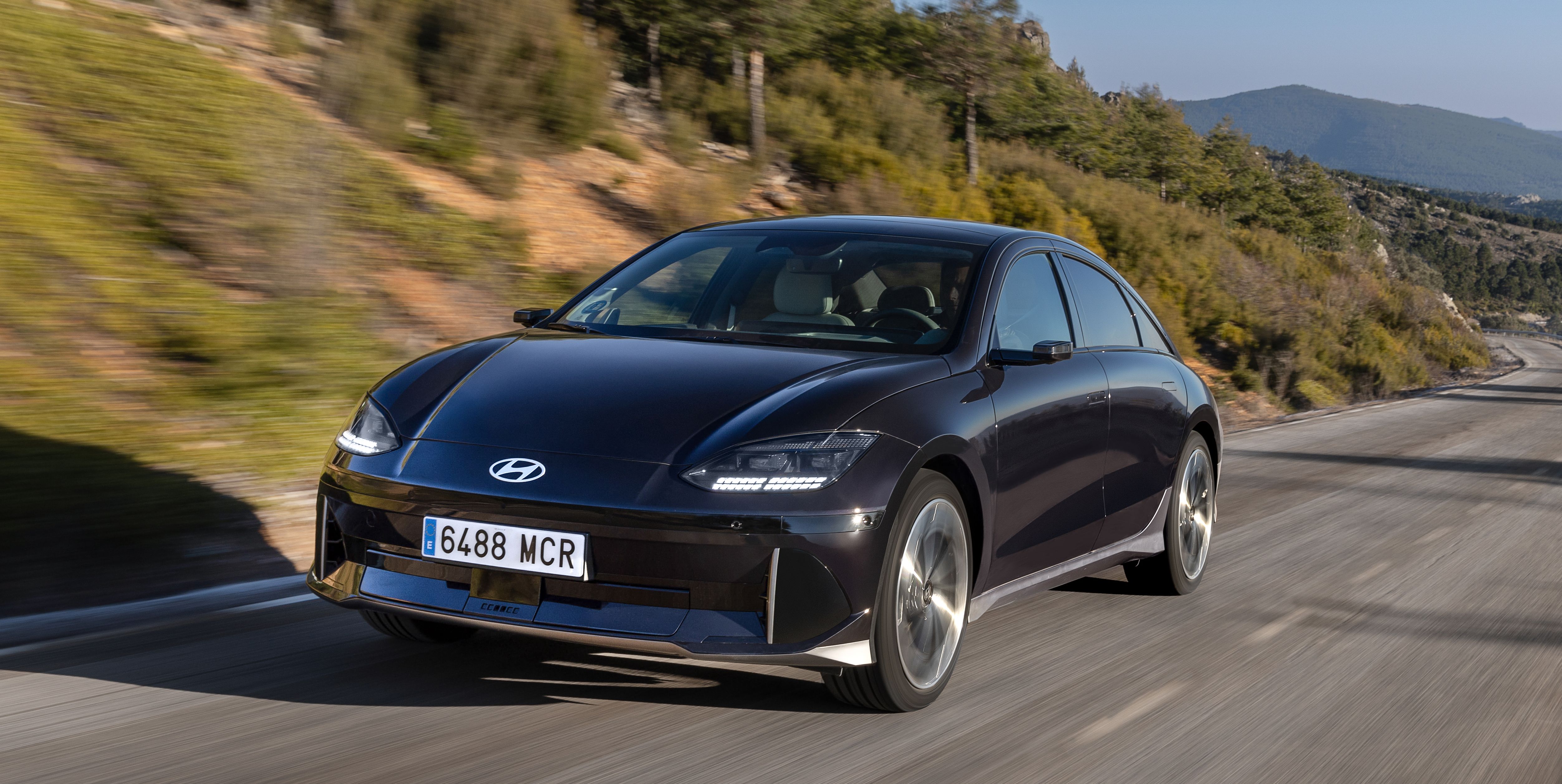 /sv/images/hyundai-ioniq-6-driving-experience-0323-exterior-29.jpg
