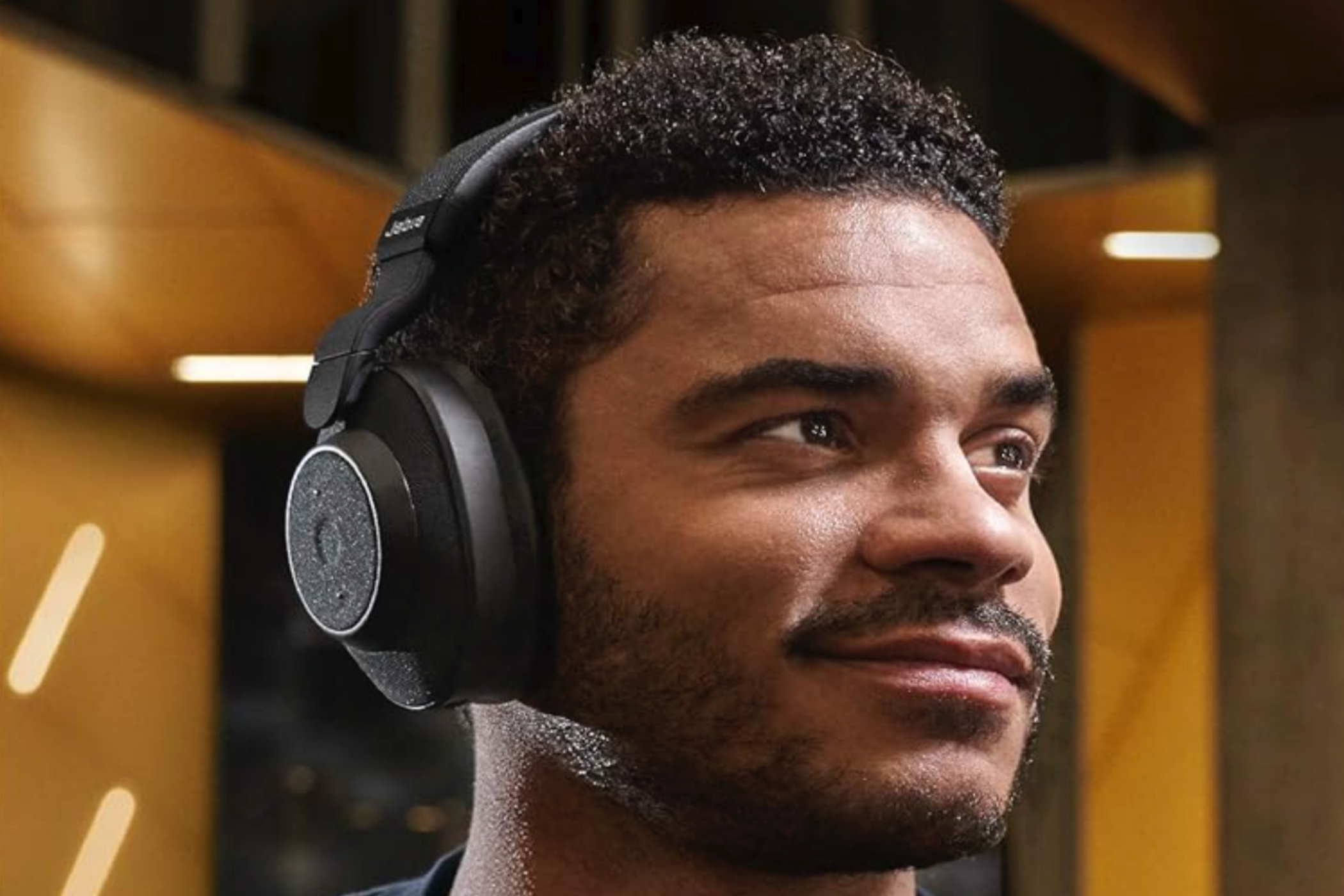 /sv/images/jabra-elite-85h.png