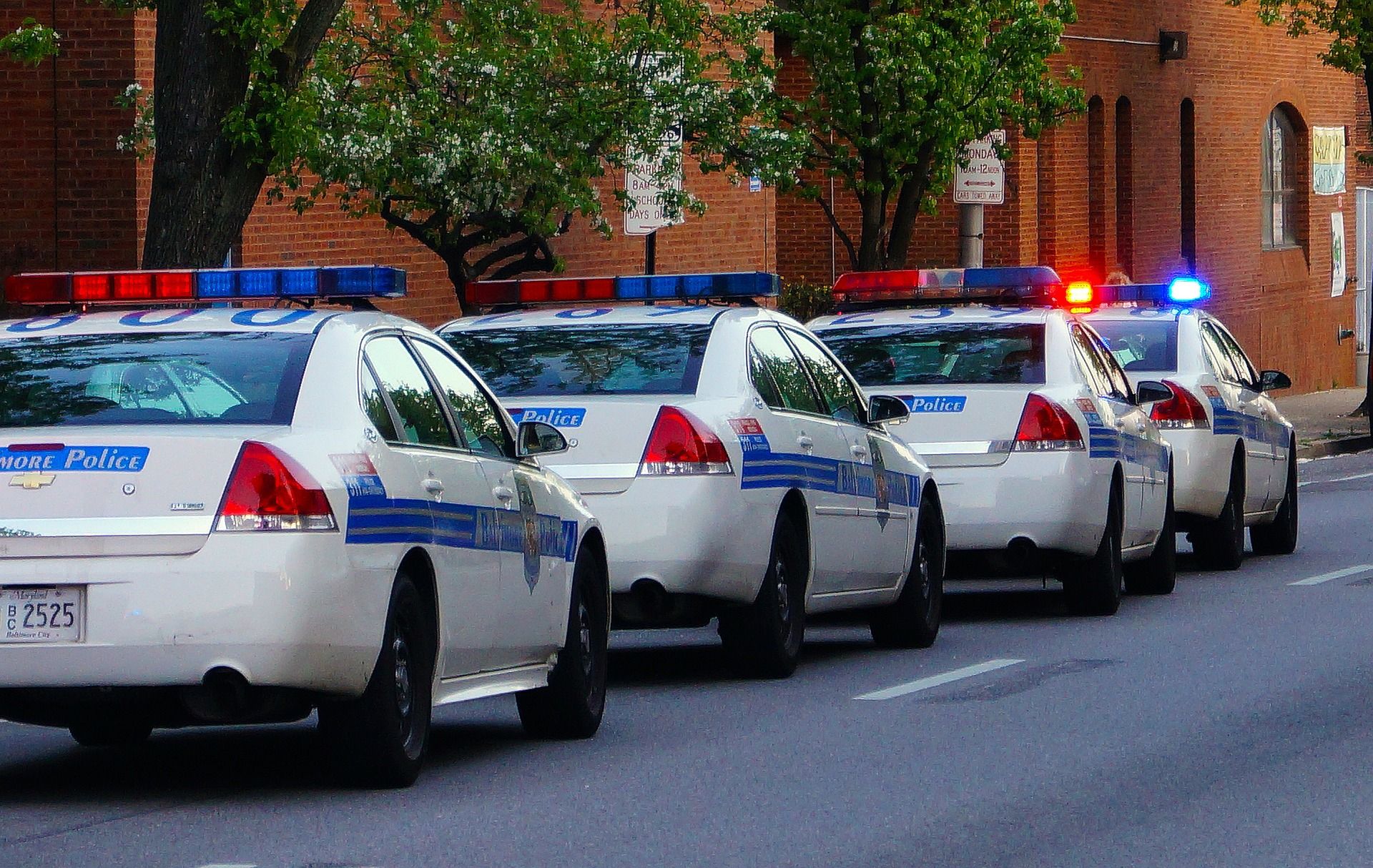 /sv/images/police-224426_1920.jpg