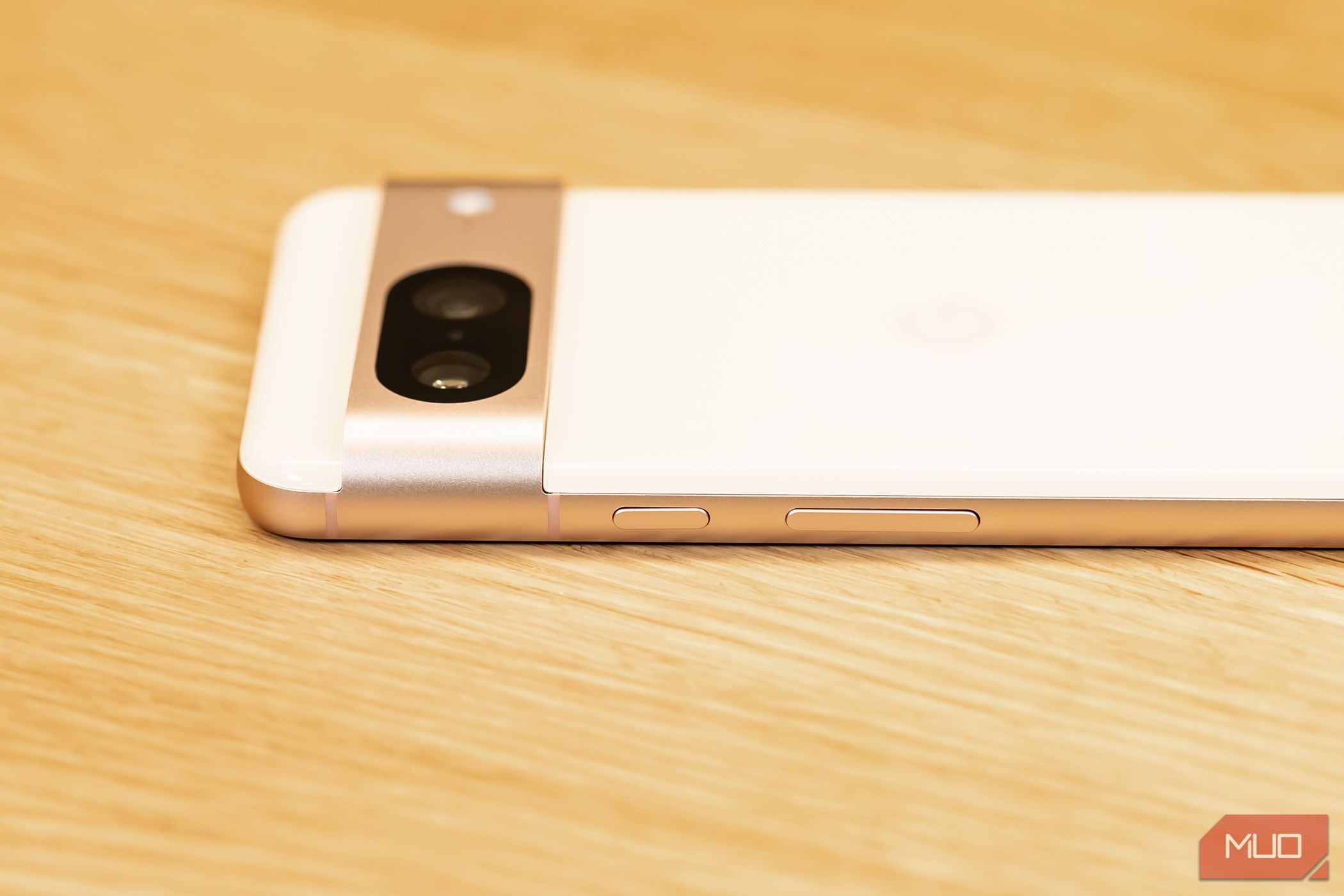 /sv/images/power-and-volume-buttons-on-the-google-pixel-8_53307973915_o.jpg