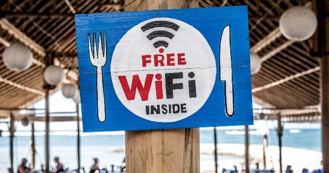 /sv/images/public-wifi-online-banking.jpg