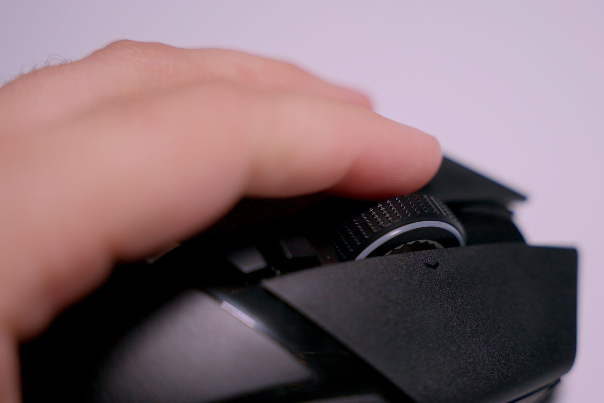 /sv/images/razer-basilisk-v3-scroll-wheel.jpg