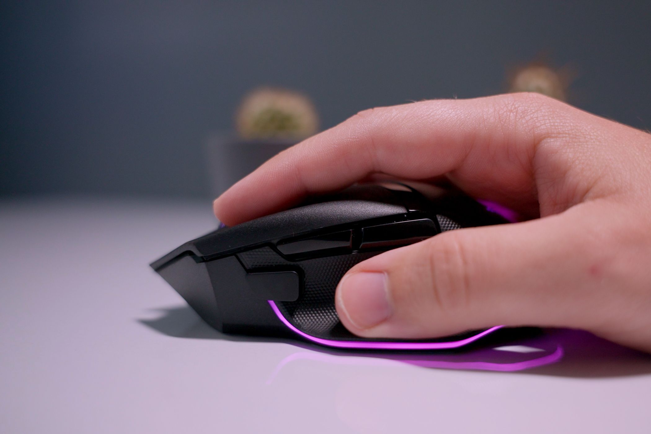 /sv/images/razer-basilisk-v3-thumb-grip.jpg