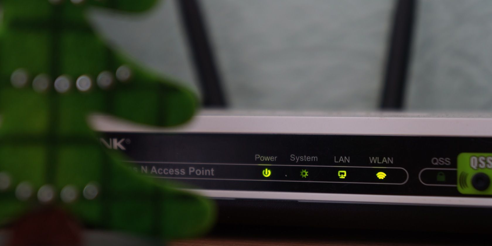 /sv/images/reset-tp-link-router-factory-defaults.jpg