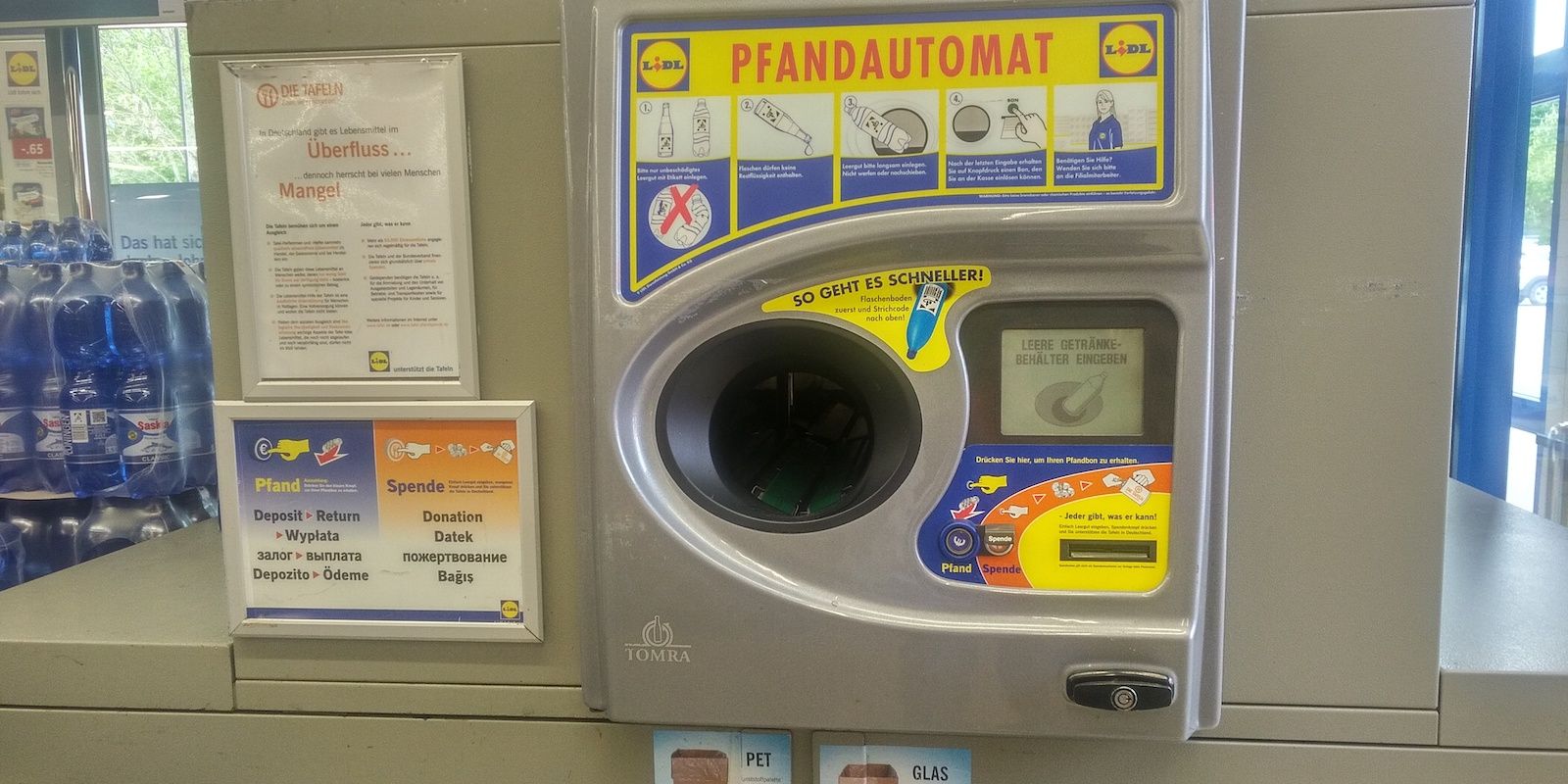 /sv/images/reverse-vending-machine-plastic-bottles.jpg