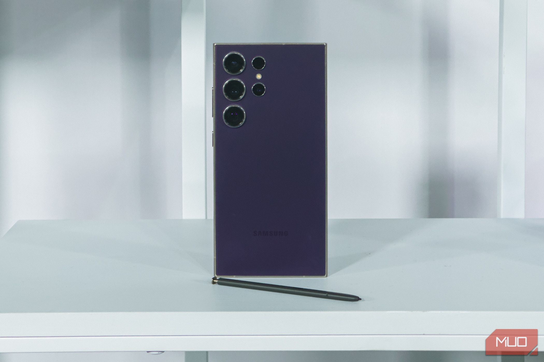/sv/images/samsung-galaxy-s24-ultra-titanium-violet-back-1.jpg