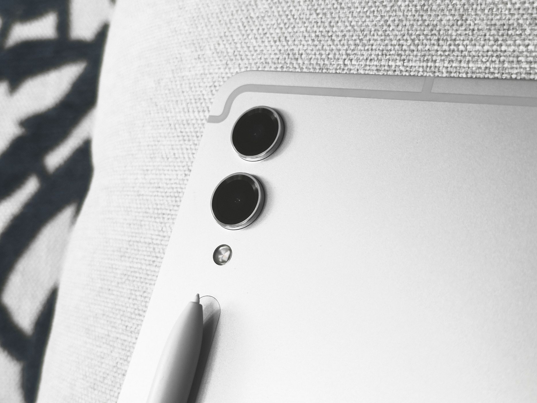 /sv/images/samsung-galaxy-tab-s9-close-up.jpg