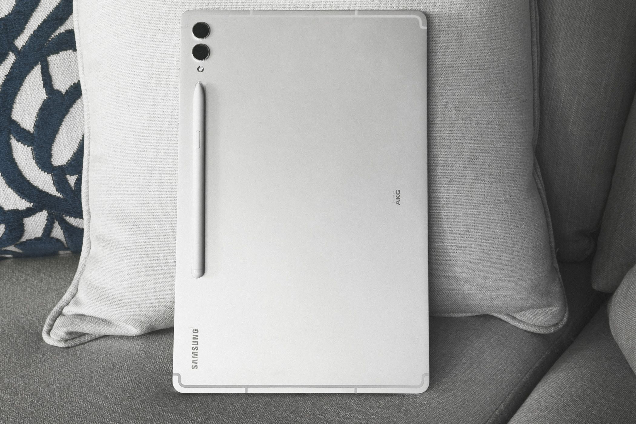 /sv/images/samsung-galaxy-tab-s9-s-pen-charging.jpg