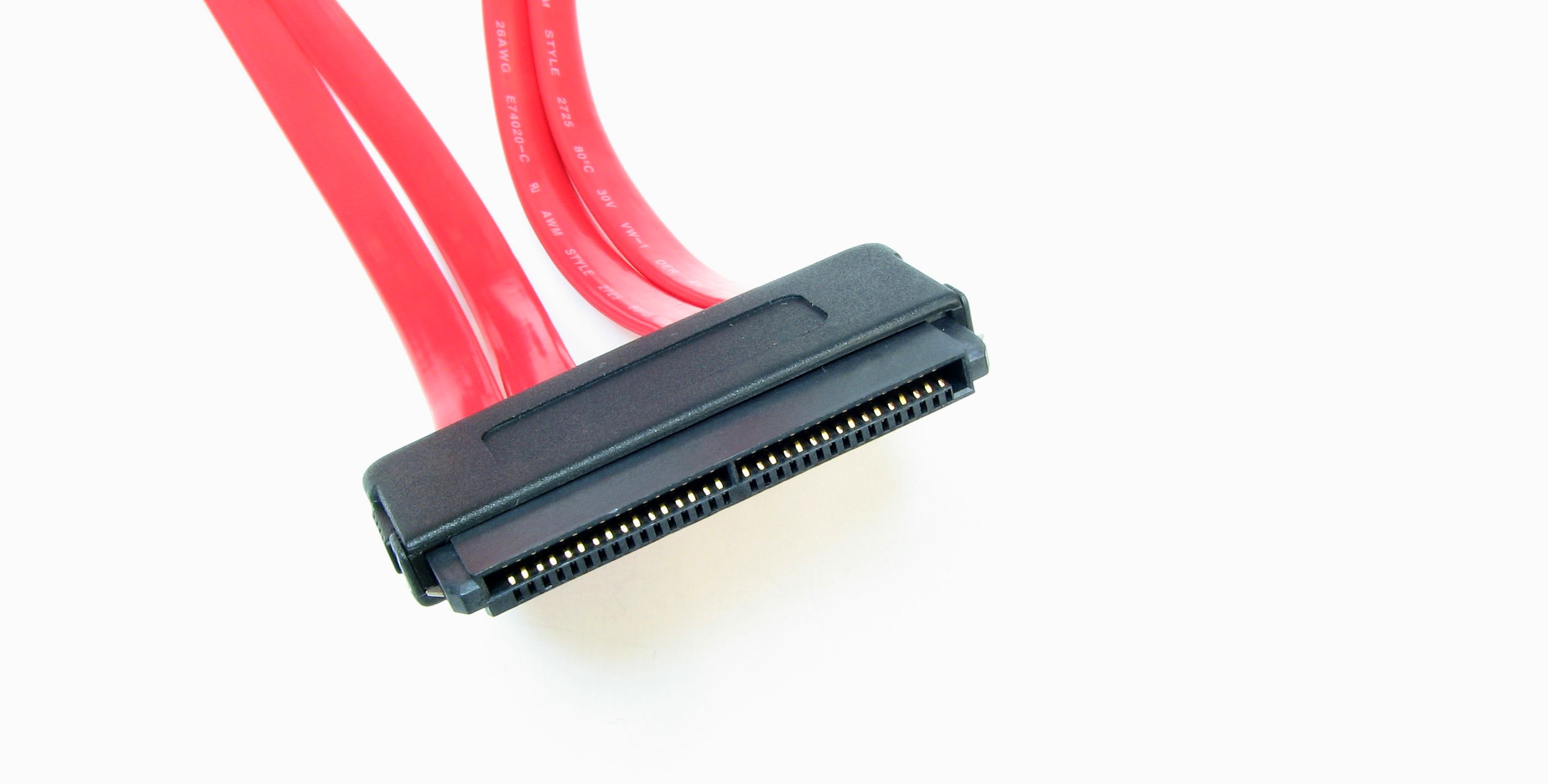 /sv/images/sas-hard-drive-connector-close-up.jpg