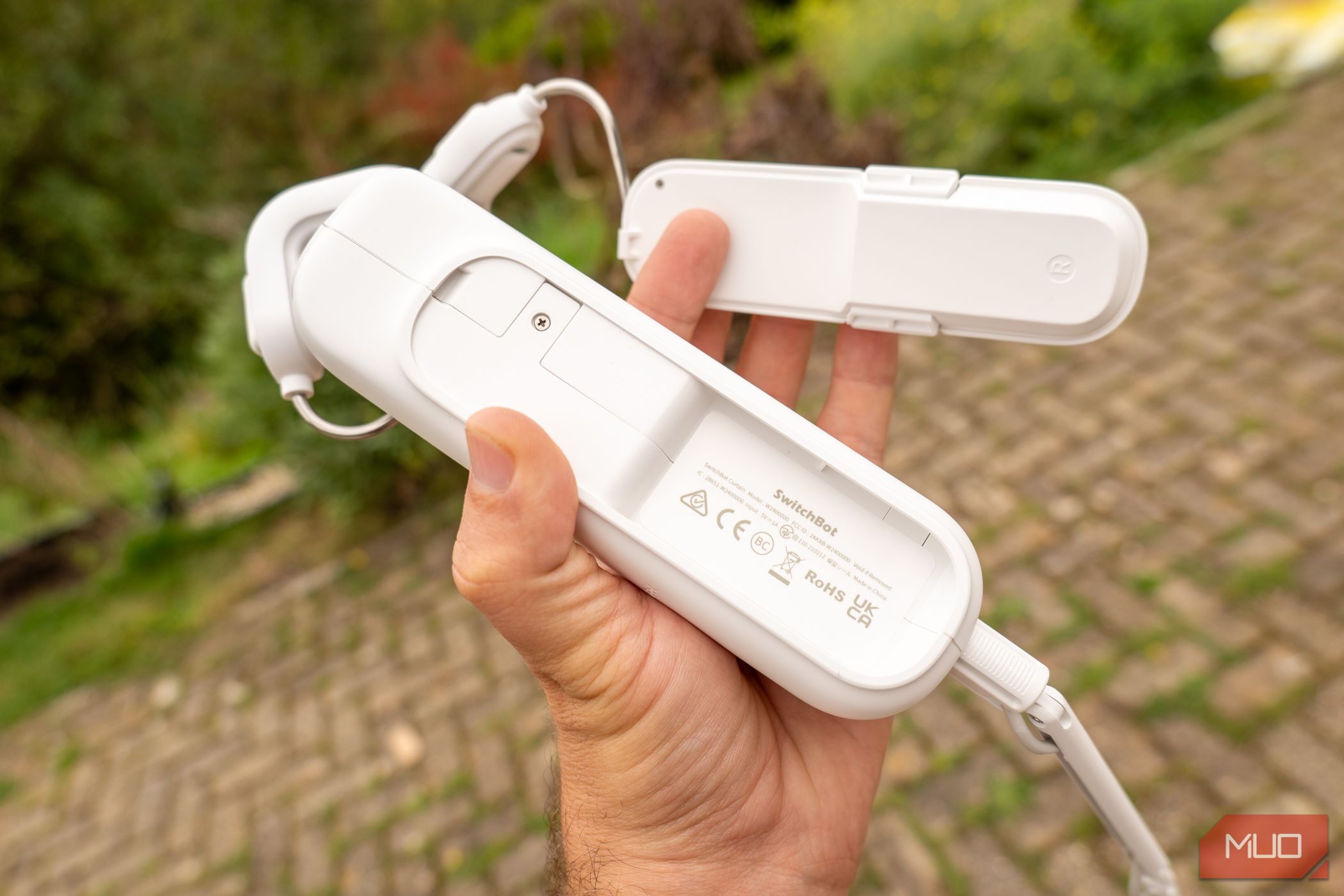 /sv/images/switchbot-curtain-3-sides-snapped-off.jpg