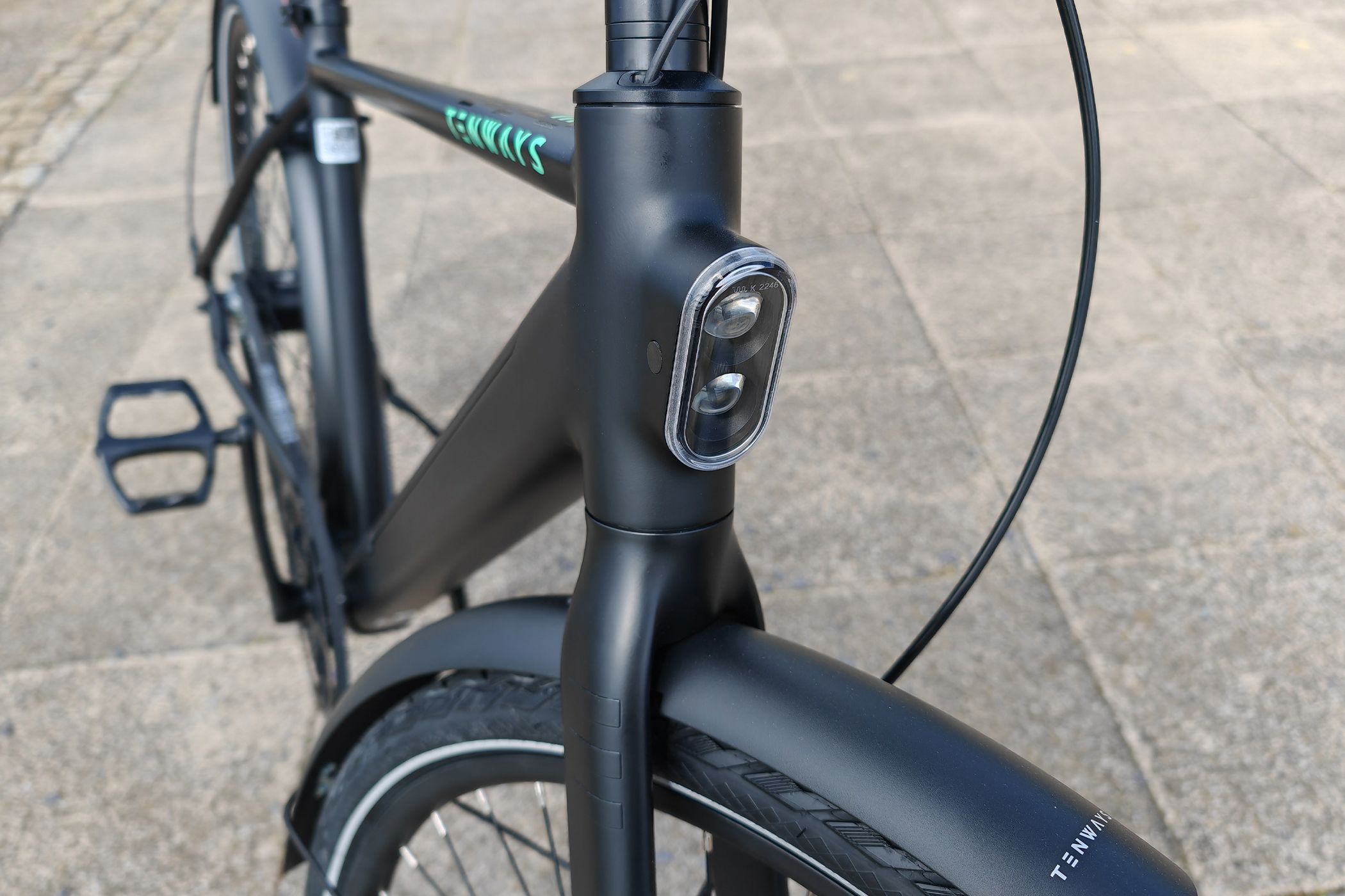 /sv/images/tenways-cgo600-pro-front-light.jpg