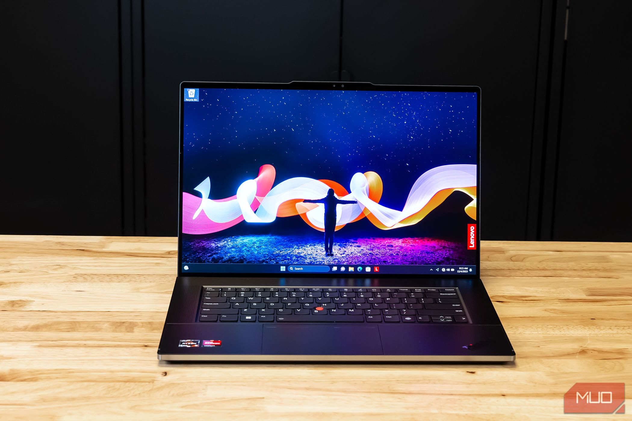 /sv/images/the-background-screen-of-the-lenovo-thinkpad-z16-gen-2-amd-1.jpg